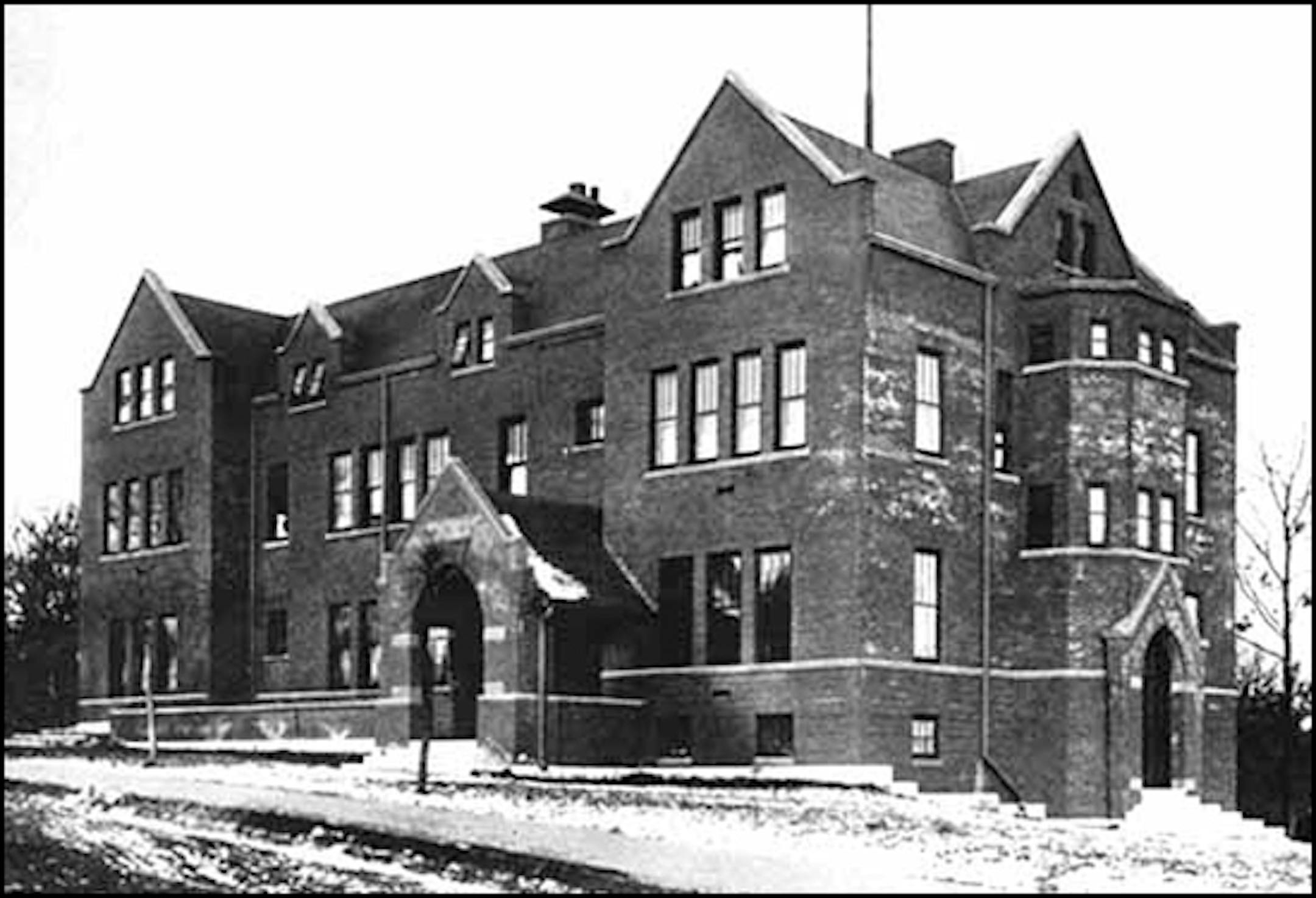 Jean Martin Brown Home, St. Paul, in about 1913
