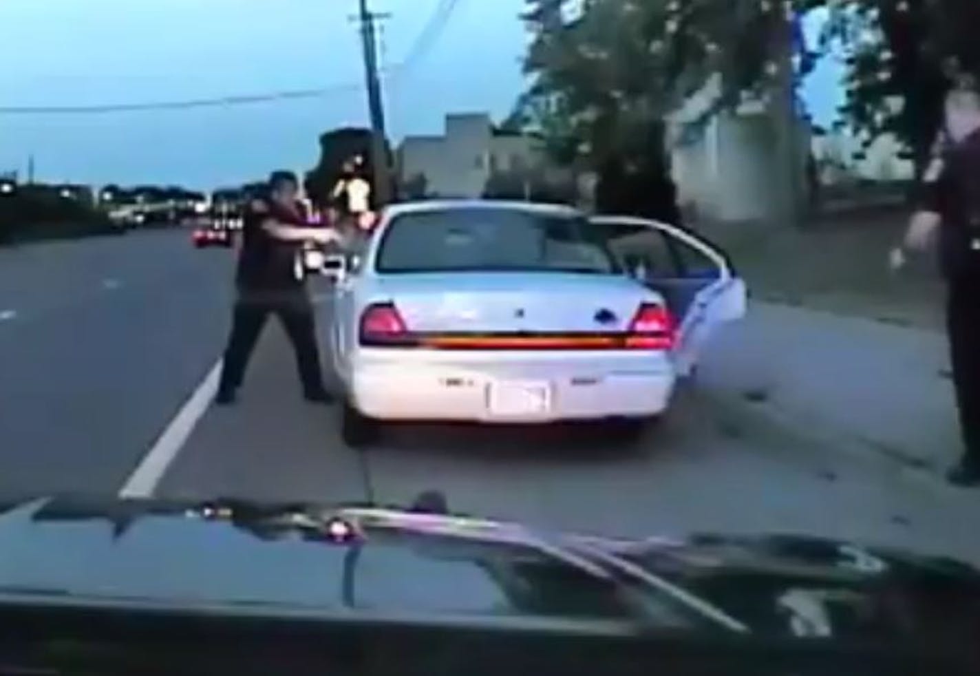 Dashcam video shows officer Jeronimo Yanez fatal shooting Philando Castile, the aftermath of which was streamed on Facebook Live.