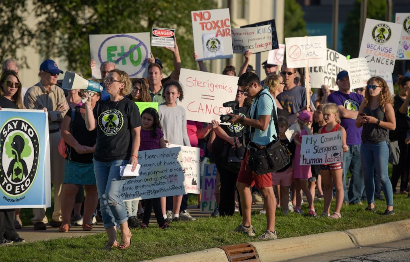 Protesters rallied outside Sterigenics' Oak Brook, Ill., headquarters in 2018. In February, the Illinois EPA ordered the firm to stop using ethylene oxide at a nearby sterilization plant, citing a cancer risk for area residents.