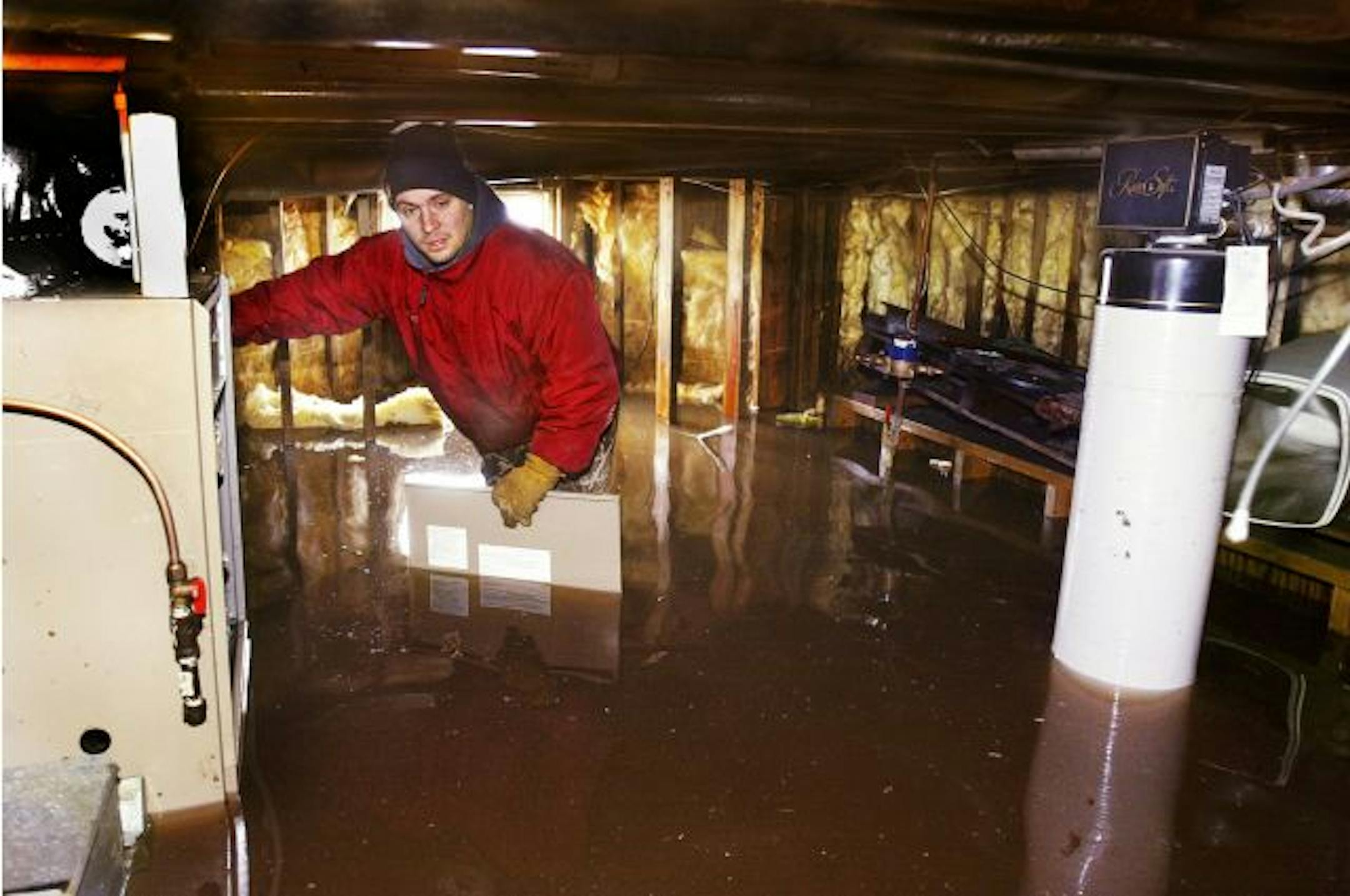 2007: Flood insurance may help protect you in a catastrophe, but make sure you understand how the policy works.