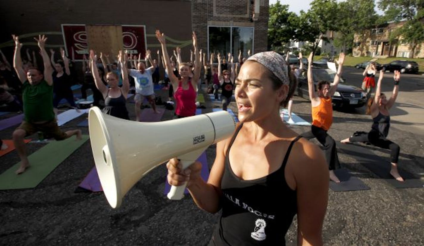 One of the Gorrilla founders, Nan Arundel, used a blow horn to give instructions to the class. She and Jessica Rosenburg shared the horn during the 1 and half hour class.