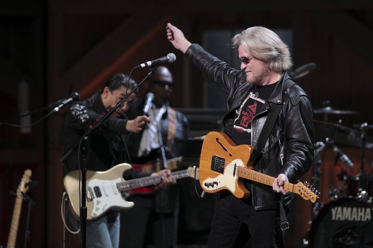 Daryl Hall brought his Live From Daryl's house show to the Orpheum Theatre in Minneapolis Wednesday night.