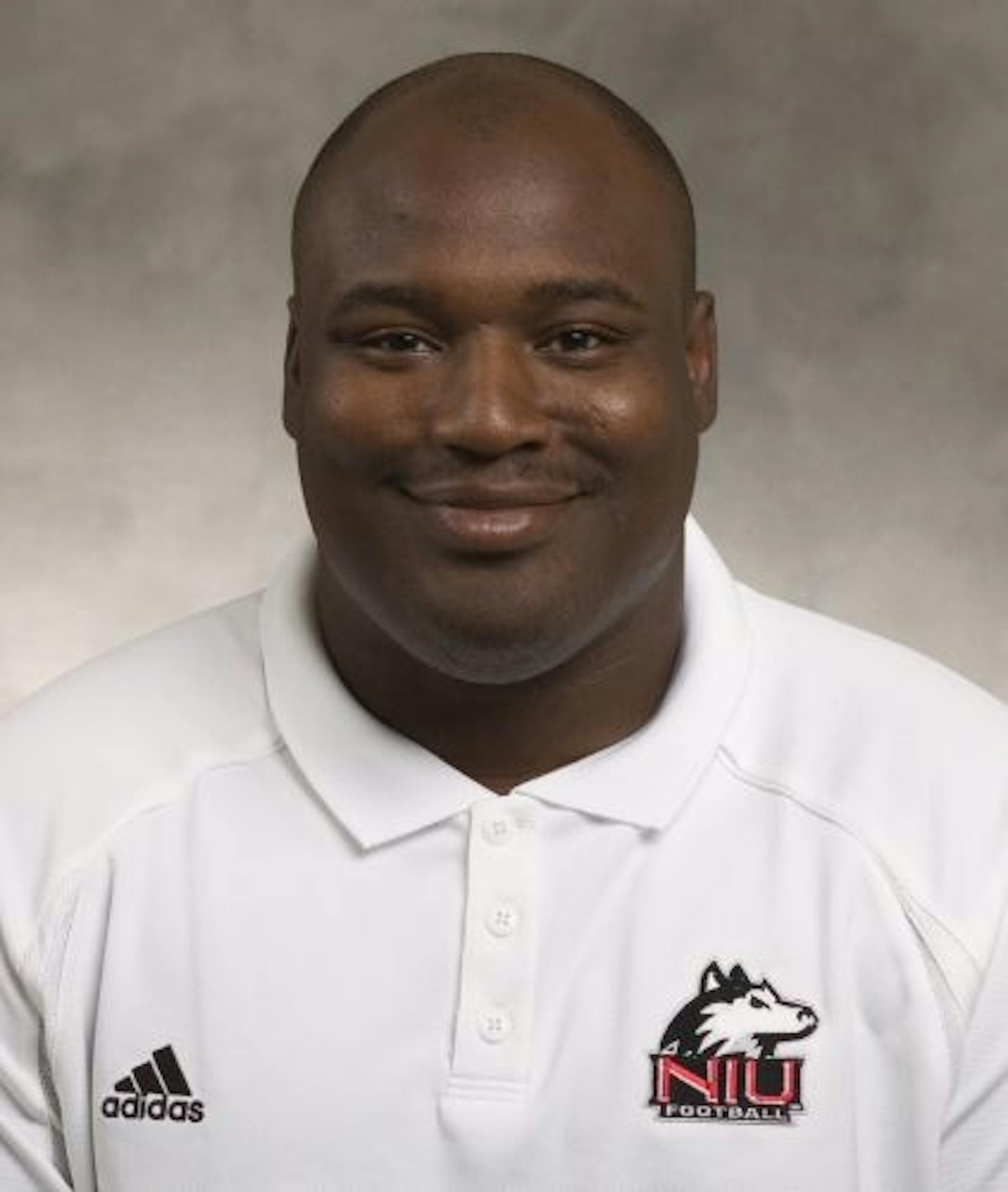 Gophers running backs coach Thomas Hammock is leaving to take a similar job at Wisconsin.