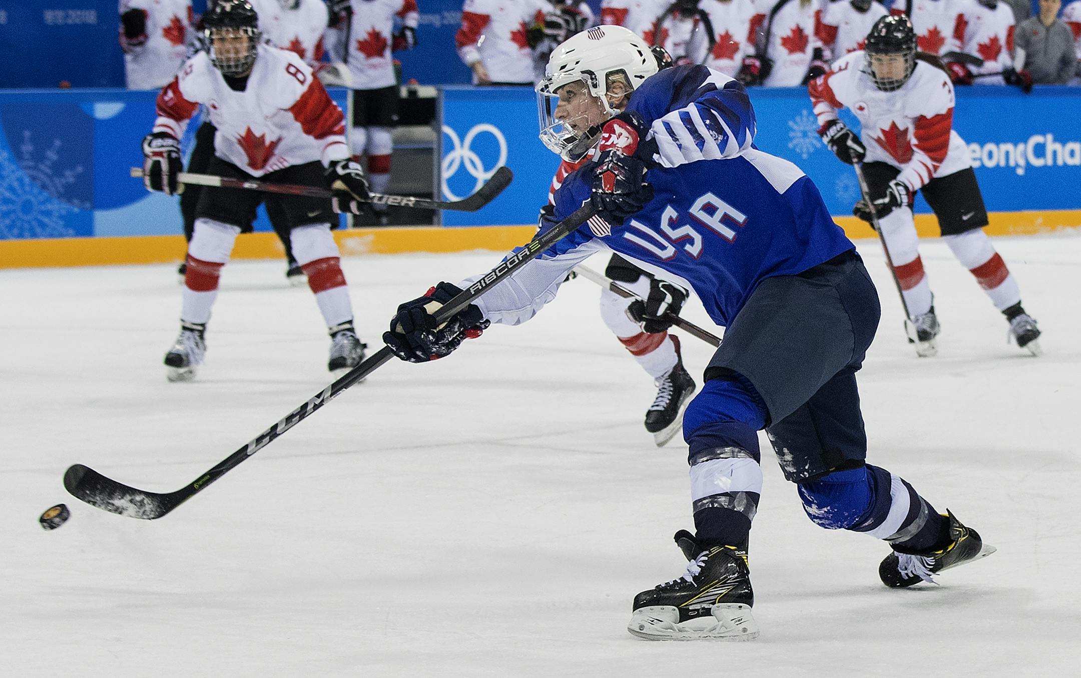 Monique Lamoureux-Morando with a goal in the third period to tie game and send to overtime at Gangneung Hockey Centre.