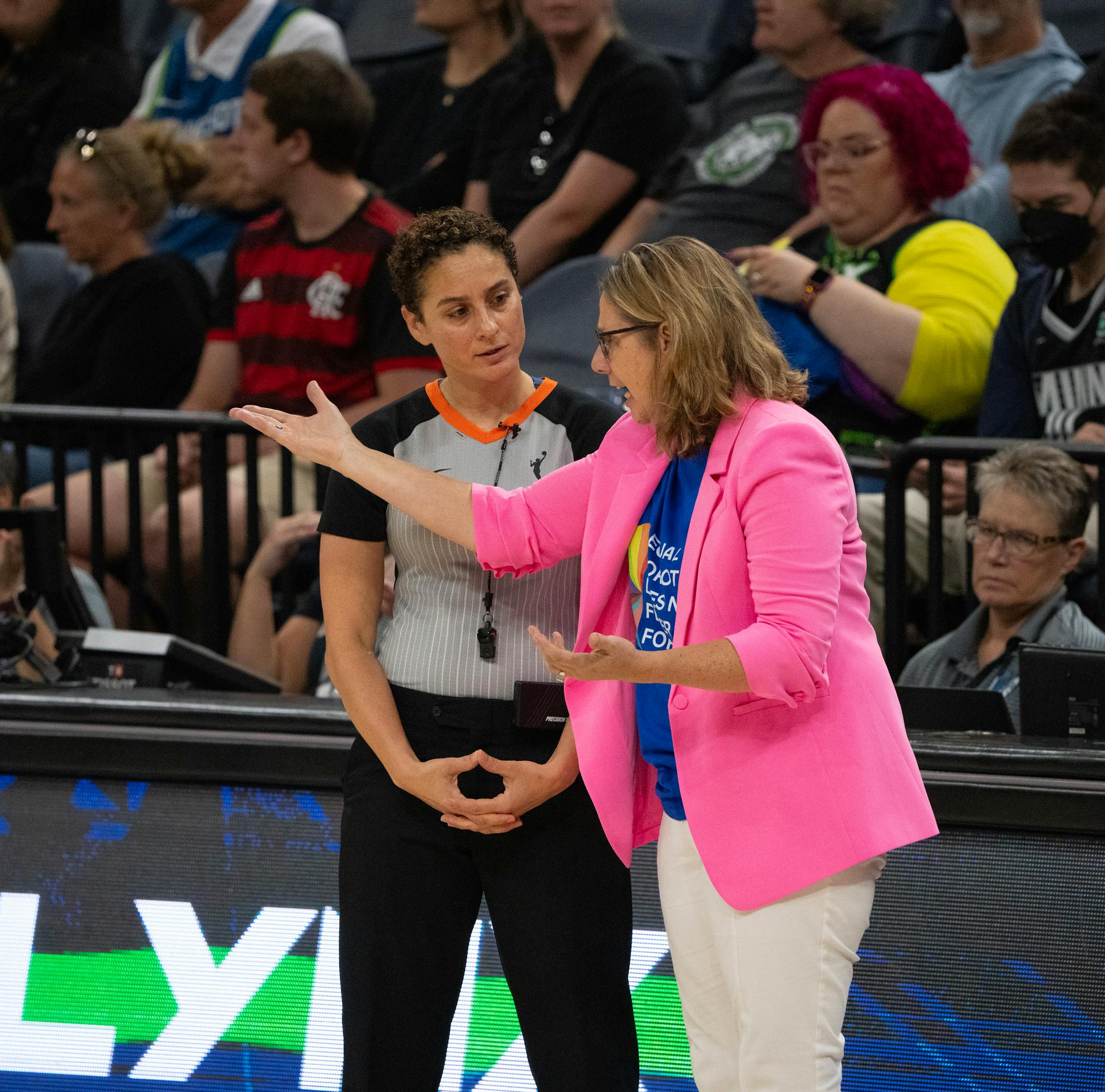 Minnesota Lynx head coach Cheryl Reeve tried to make a point during a visit with referee Tiara Cruse in the first half.
