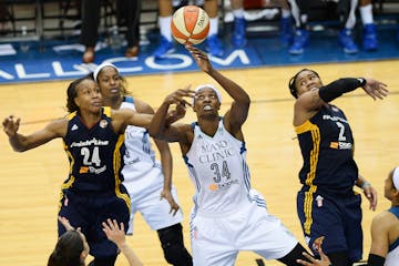 Lynx center Sylvia Fowles (34)