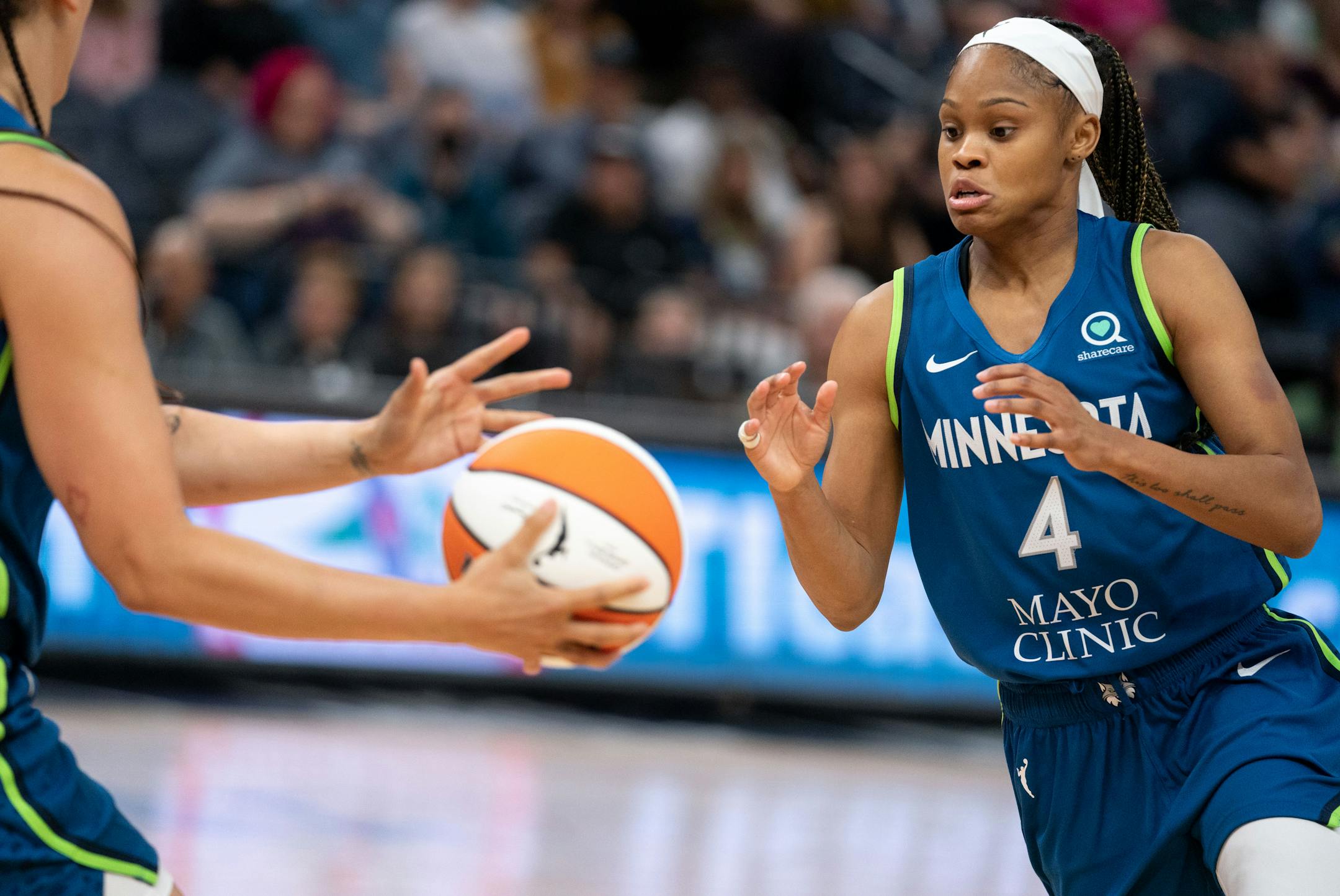 Minnesota Lynx guard Moriah Jefferson (4) passes the ball during a game against the Las Vegas Aces.