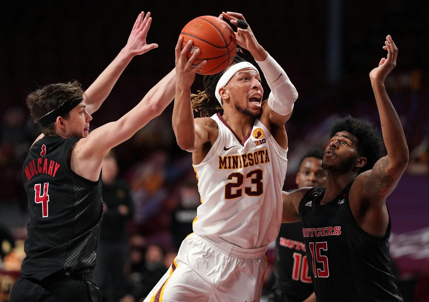 Gophers forward Brandon Johnson