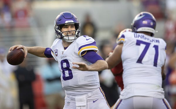 Vikings quarterback Kirk Cousins (8) looked to pass in the fourth quarter, Sunday, November 28, 2021 in Santa Clara, CA. The San Francisco 49ers hoste