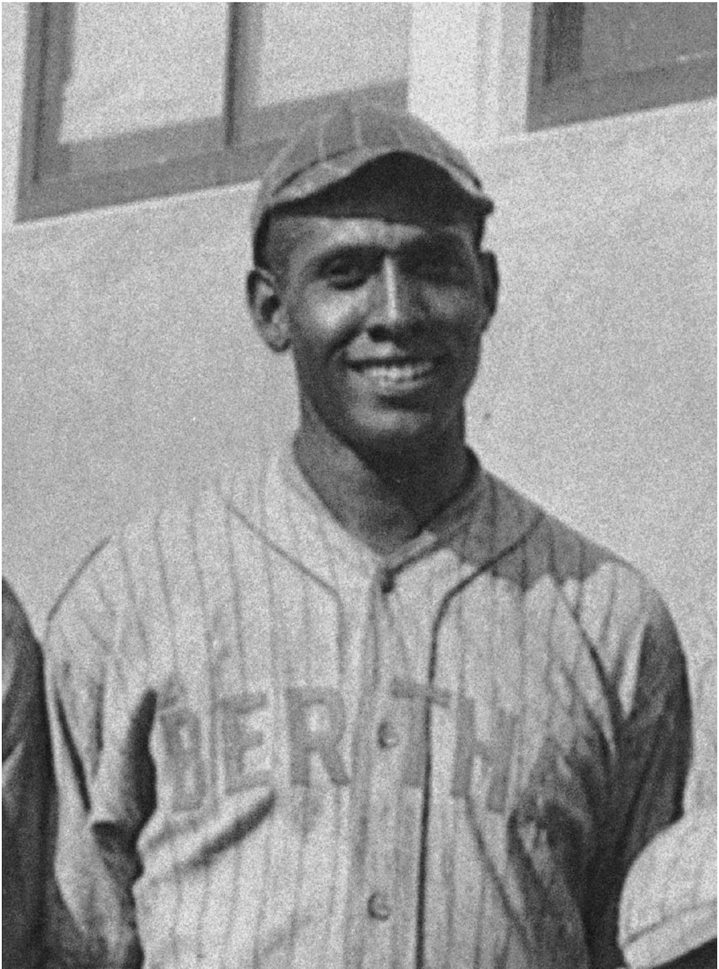 John Donaldson 1891-1970
A southpaw from Missouri, Donaldson pitched in 130 Minnesota cities and town from 1911 to the 1920s. His contemporaries said he was as good as Satchel Paige.