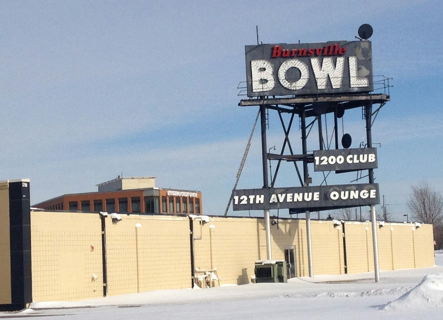 The long-vacant Burnsville Bowl building near Hwy. 13 in northeastern Burnsville has been sold.