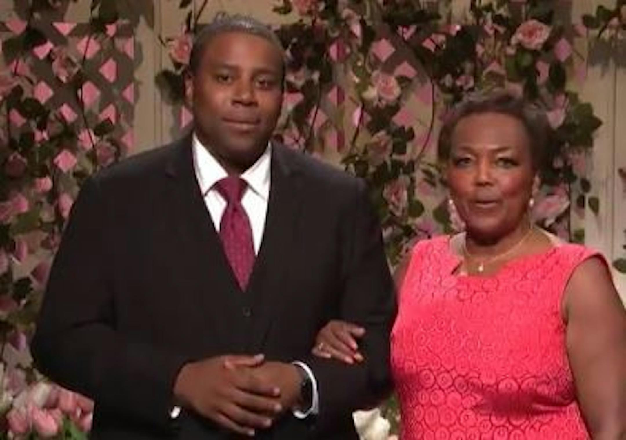 Kenan Thompson of "SNL" and his mom, Anne, kicked off Saturday's opening sketch.