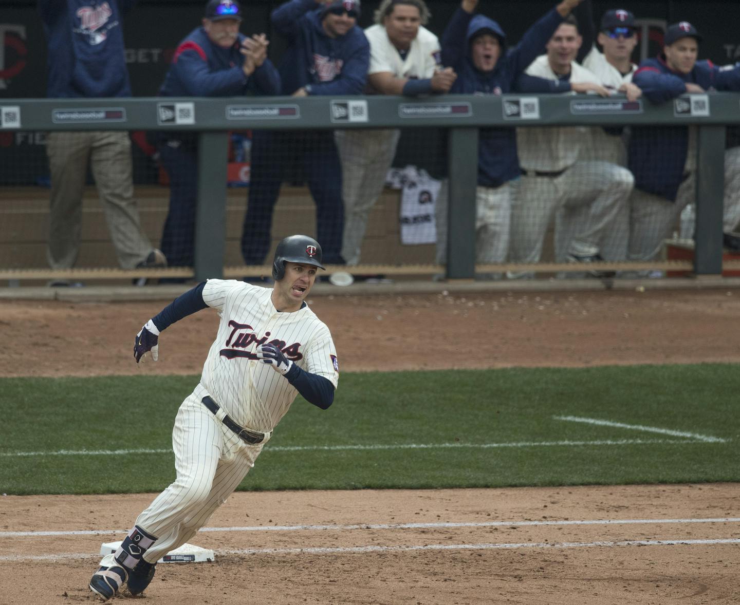 Minnesota Twins first baseman Joe Mauer (7) rounded the first base after hitting a double in the seventh inning at Target Field Sunday September 30, 2018 in Minneapolis, MN. ] The Minnesota Twins hosted the Chicago White Sox at Target Field. JERRY HOLT &#xef; jerry.holt@startribune.com