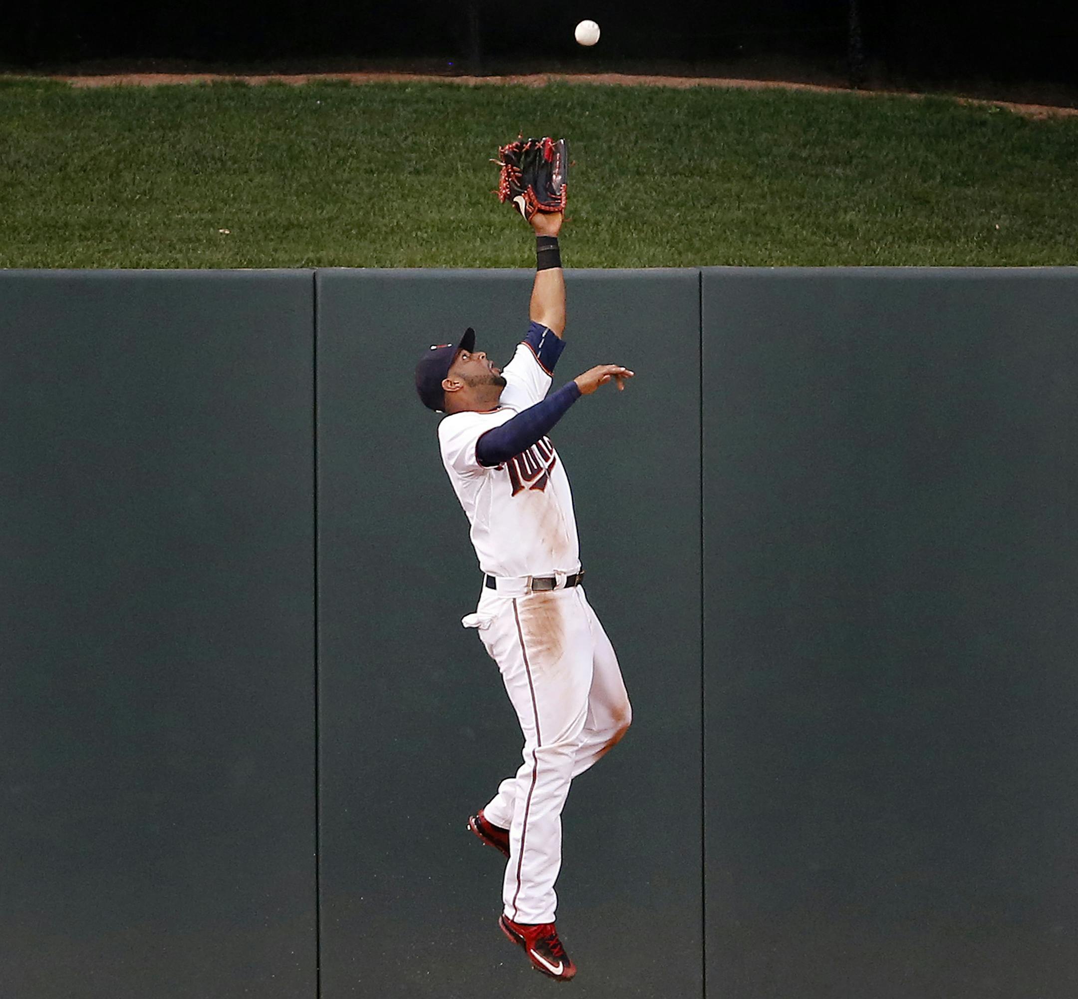 Minnesota Twins centerfielder Aaron Hicks (32) made a leaping catch to rob Gregory Polanco in the third inning. ] CARLOS GONZALEZ cgonzalez@startribune.com - July 28, 2015, Minneapolis, MN, Target Field, Minnesota Twins vs. Pittsburg Pirates