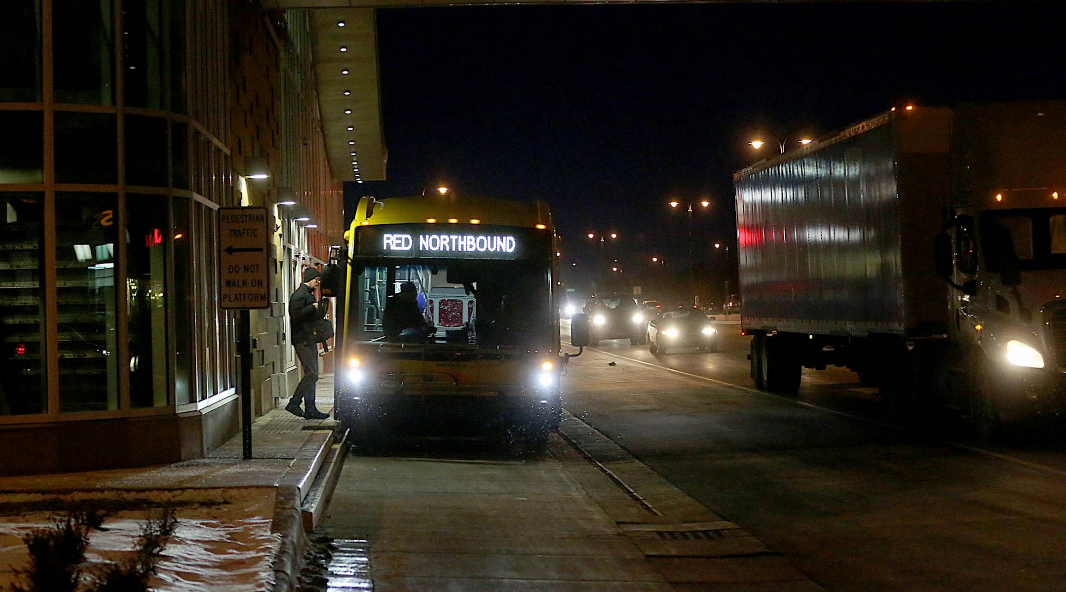 Commuters waited for and boarded busses at the Red Line's Apple Valley Transit Station on Cedar Ave., south of County Road 42 Wednesday afternoon. ] JIM GEHRZ &#x201a;&#xc4;&#xa2; jgehrz@startribune.com / Eagan and Apple Valley, MN / November 19, 2014 /4:00 PM / BACKGROUND INFORMATION: Minnesota's first-ever bus rapid transit route will get $9.7 million Wednesday to fix a station that has annoyed passengers and hobbled its effort to operate like a low-budget light rail. The Counties Transit Impr