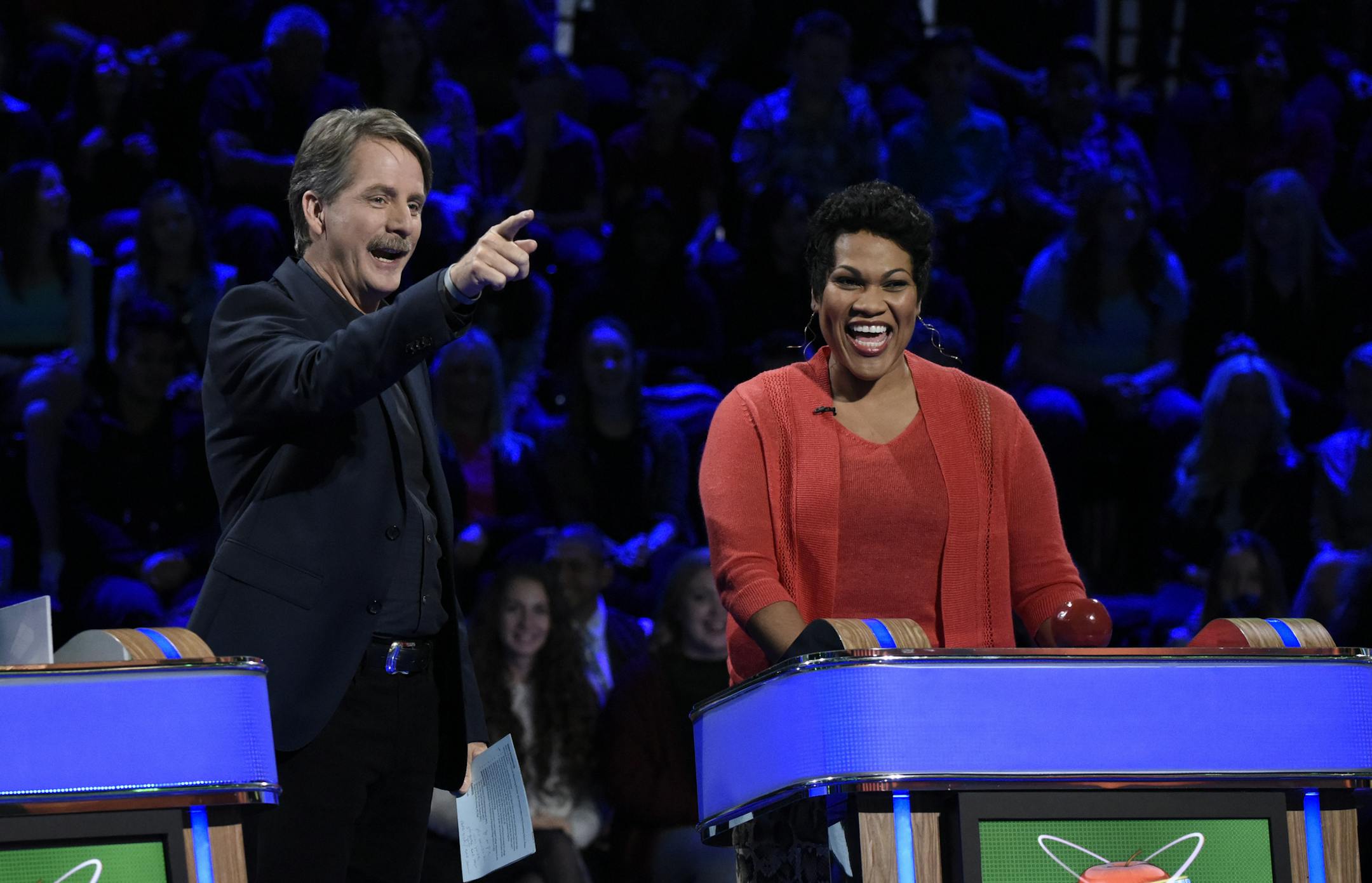 ARE YOU SMARTER THAN A FIFTH GRADER?: Contestant Robin Washington in the all-new “Raul/Robin (Pt. 1)” episode of ARE YOU SMARTER THAN A FIFTH GRADER? airing Tuesday, June, 2 (8:00-9:00 PM ET/PT) on FOX.
