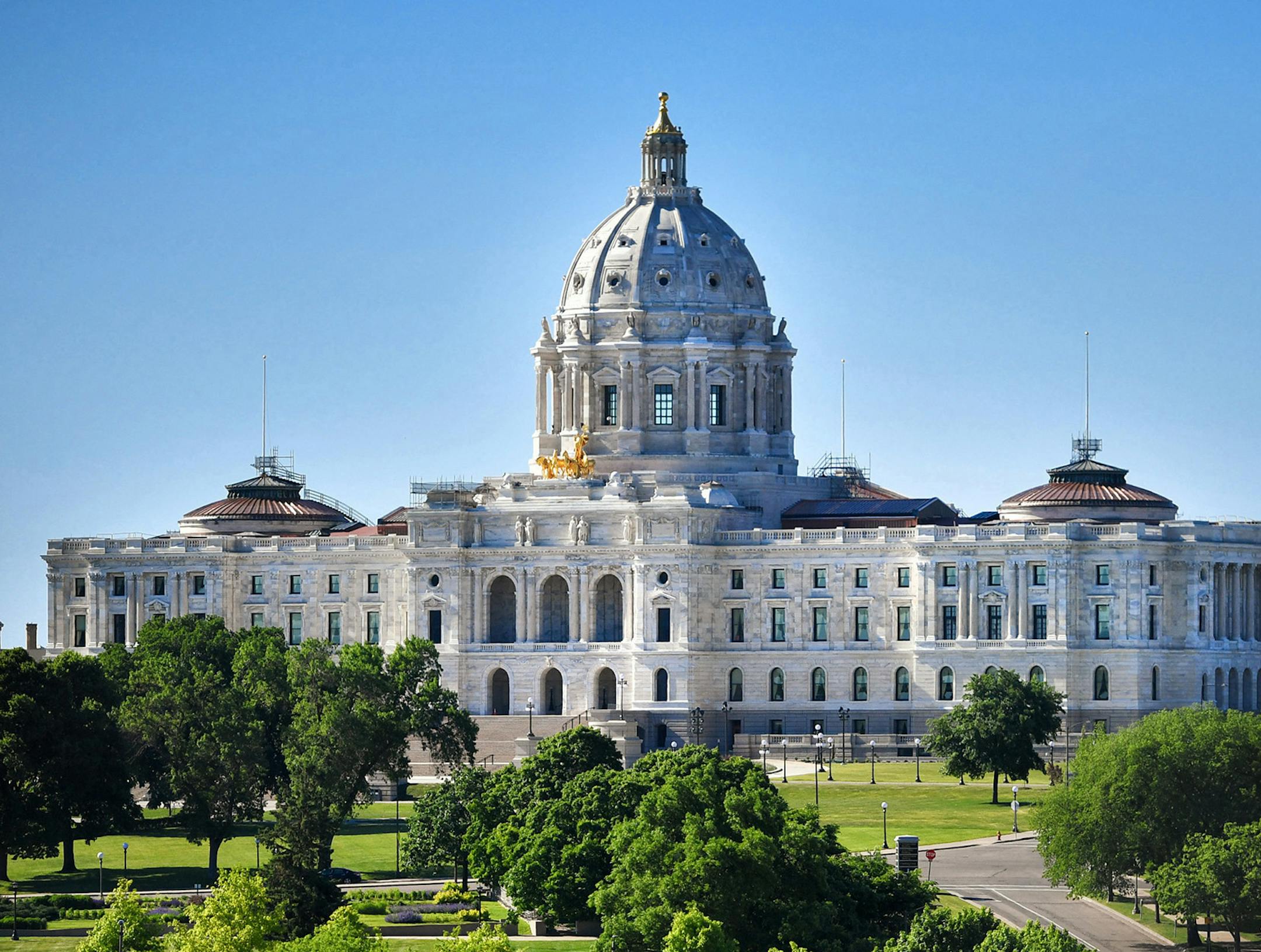 The Minnesota State Capitol is largely quiet, Monday June 5, 2017 but major issues are still unresolved between the Republican legislature and DFL Governor. ] GLEN STUBBE ï glen.stubbe@startribune.com Monday June 5, 2017 EDS: Available for any use ORG XMIT: MIN1706051754160522 ORG XMIT: MIN1707271145096713 ORG XMIT: MIN1708111635502096 ORG XMIT: MIN1709261151175581