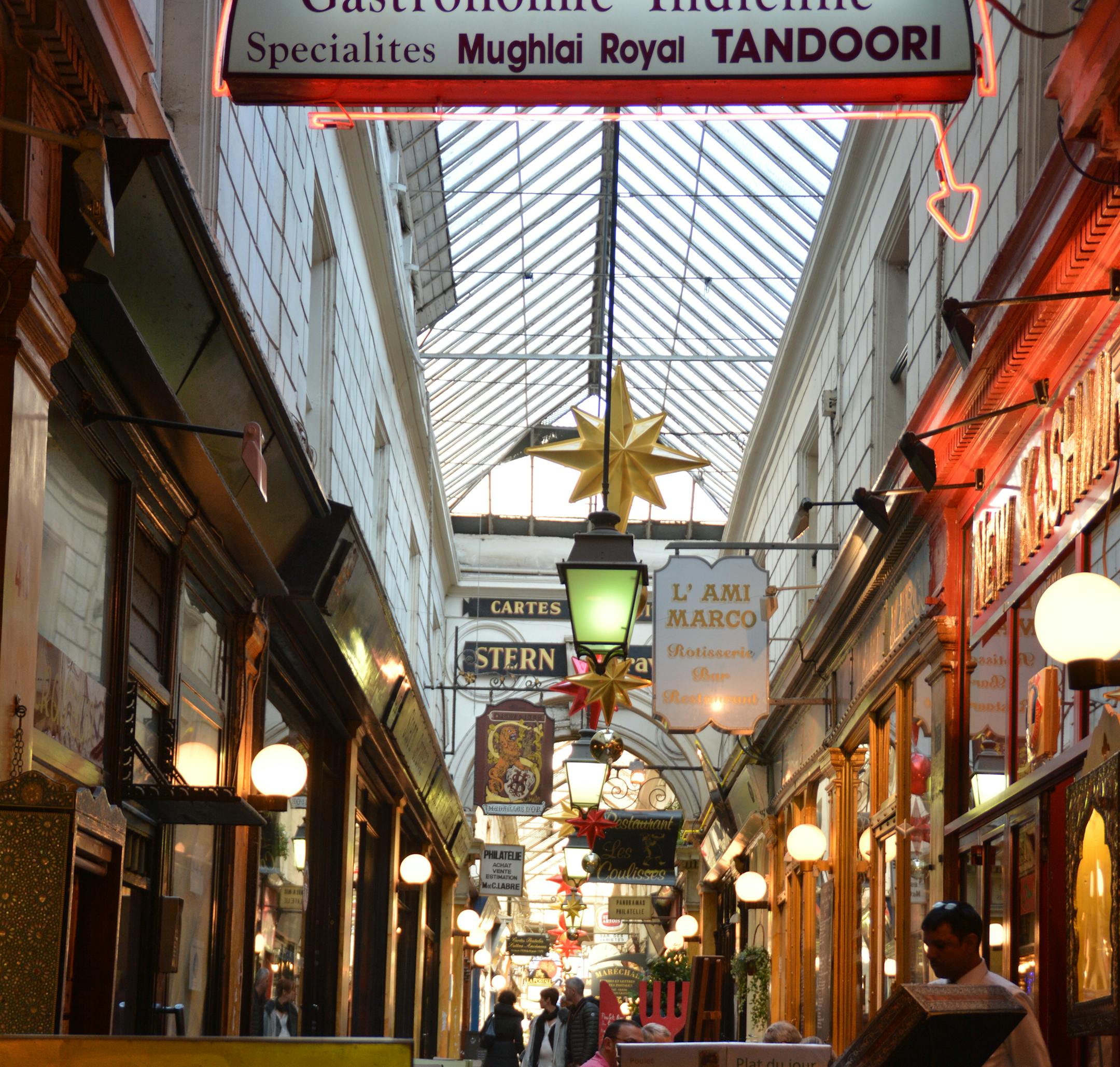 The Passage des Panoramas in Paris. (Jill Schensul/The Record/TNS) ORG XMIT: 1164444