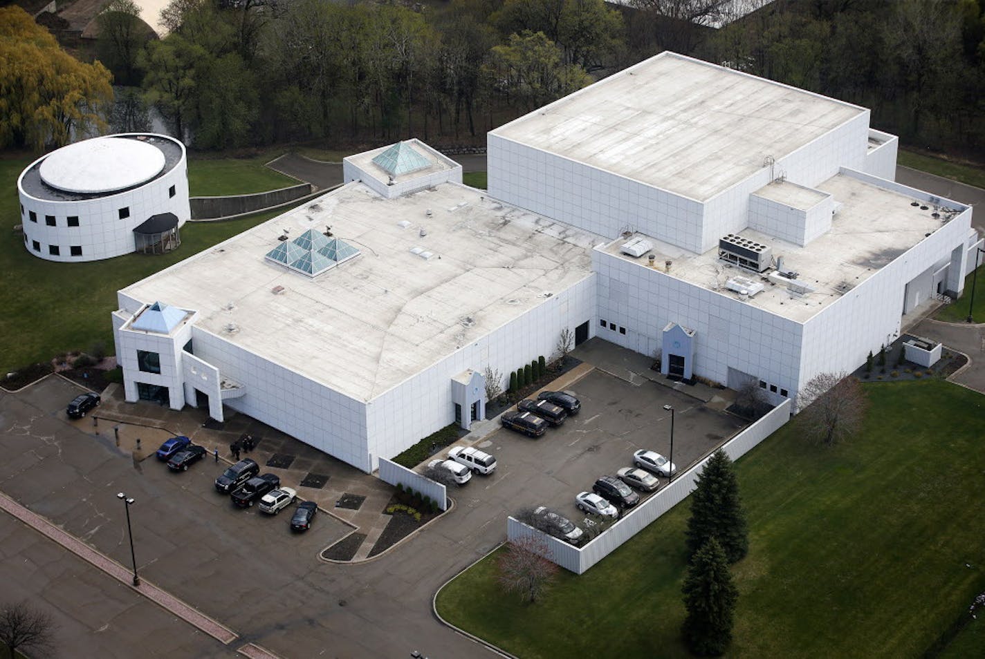 at Paisley Park Studios in Chanhassen, MN. Musician Prince was found dead at the site on Thursday morning. ] CARLOS GONZALEZ cgonzalez@startribune.com - April 21, 2016, Chanhassen, MN, Prince Rogers Nelson (57) found dead at Paisley Park Studios in Chanhassen, MN. ORG XMIT: MIN1604220910162089