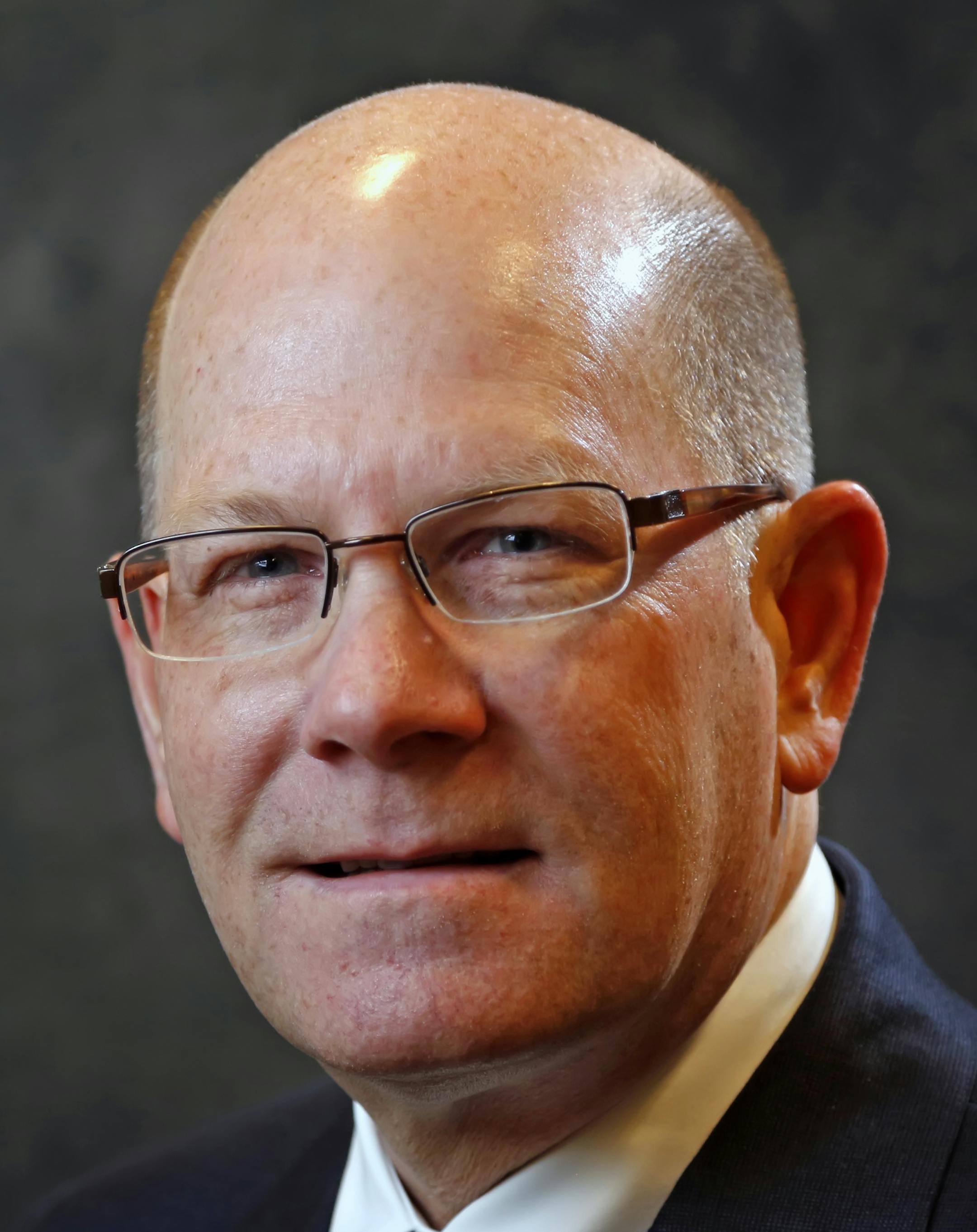 Russell Swansen. ] Investors participating in roundtable. BRIAN PETERSON • brian.peterson@startribune.com Minneapolis, MN 12/03/14