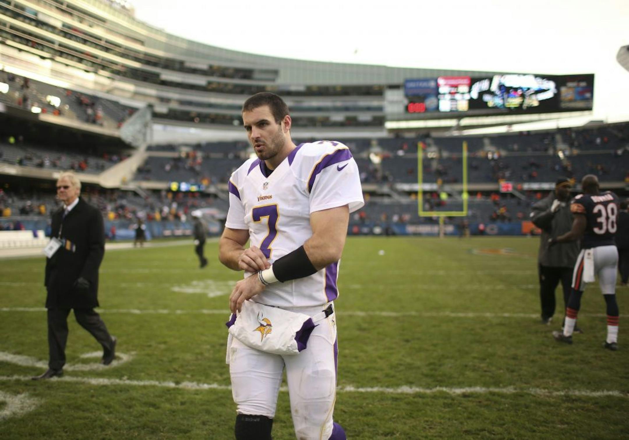 Christian Ponder (58.2 passer rating) and the offense struggled Sunday, putting pressure on the Vikings defense.