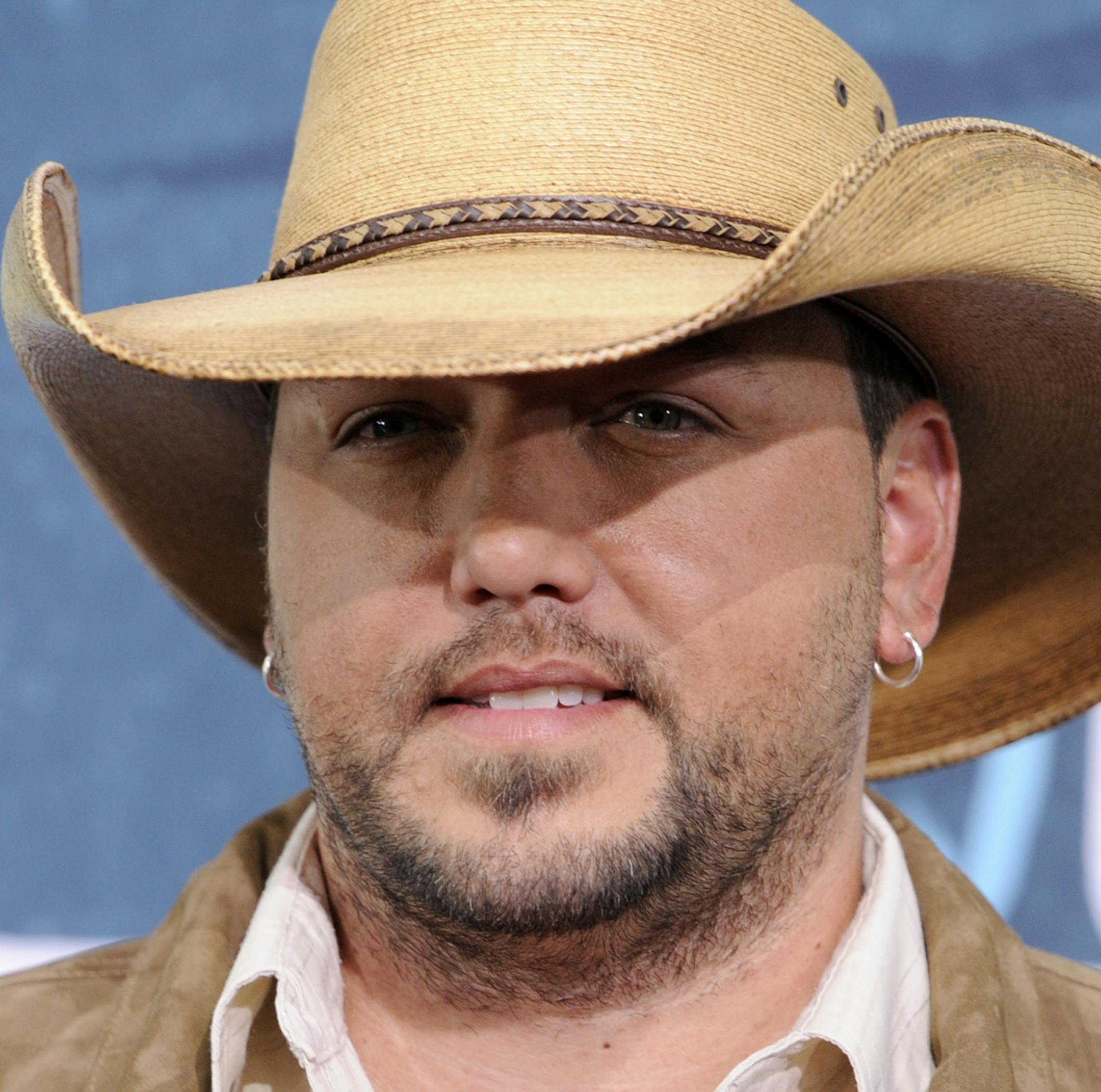 Jason Aldean arrives at the CMT Music Awards at Bridgestone Arena on Wednesday, June 10, 2015, in Nashville, Tenn. (Photo by Sanford Myers/Invision/AP)