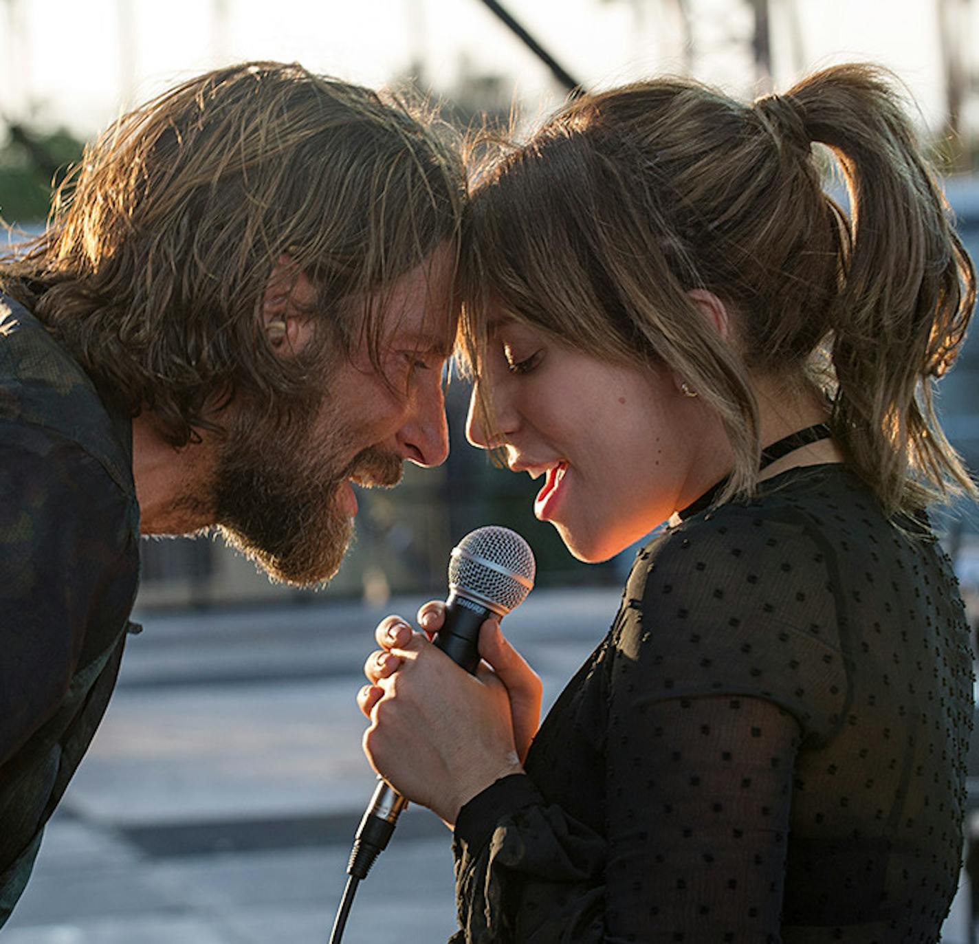 Bradley Cooper and Lady Gaga in "A Star is Born." (Neal Preston/Warner Brothers/TNS) ORG XMIT: 1264574