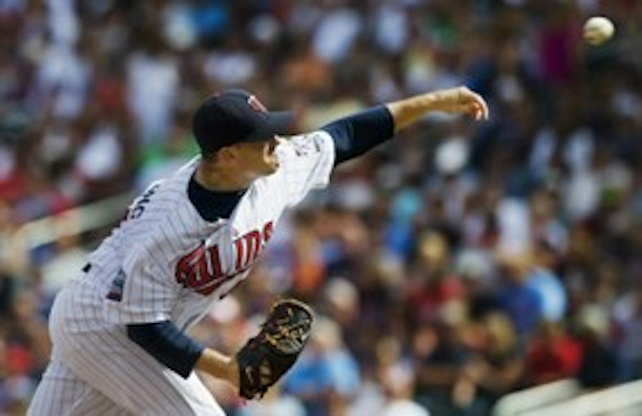 Twins lefthander Brian Duensing