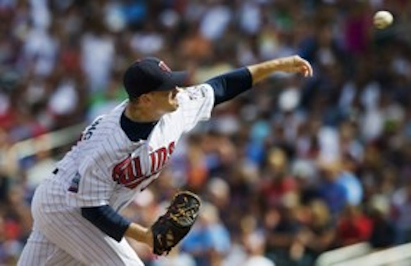 Twins lefthander Brian Duensing