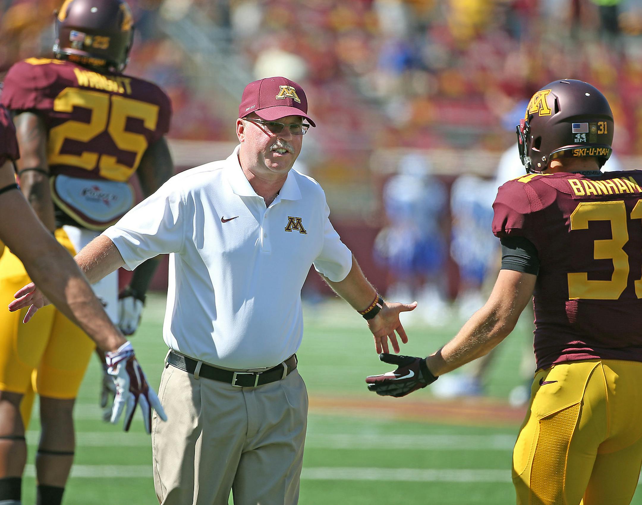 Minnesota Gophers head coach Jerry Kill cheered on his team before the Minnesota Gophers took on Middle Tennessee at TCF Bank Stadium, Saturday, September 6, 2014 in Minneapolis, MN. ] (ELIZABETH FLORES/STAR TRIBUNE) ELIZABETH FLORES ¬• eflores@startribune.com ORG XMIT: MIN1409061914230393