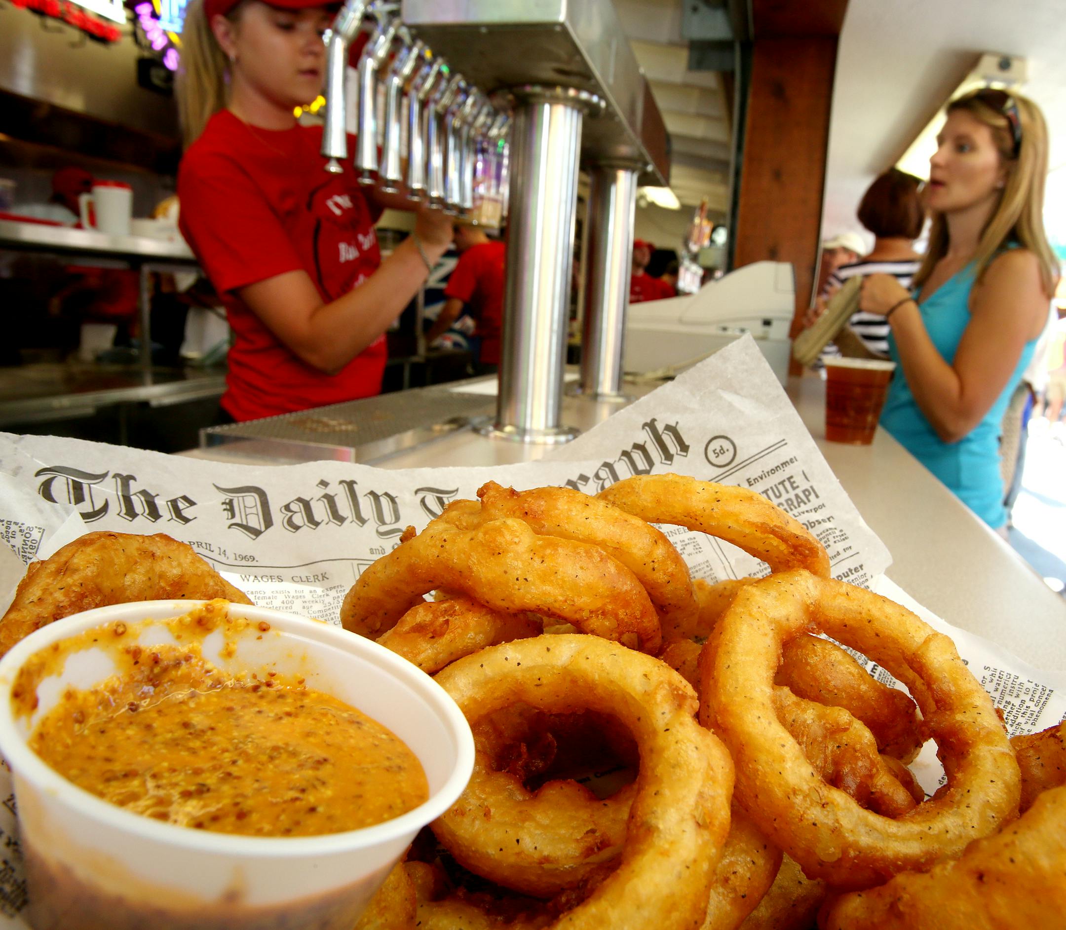 Onion rings at the Ball Park Cafe booth at the Minnesota State Fair in St. Paul, MN on August 22, 2013. ] JOELKOYAMA‚Ä¢joel koyama@startribune ORG XMIT: MIN1308221939005837