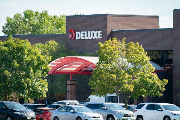 Deluxe's current headquarter in Shoreview. It is moving downtown next year. (GLEN STUBBE/Star Tribune