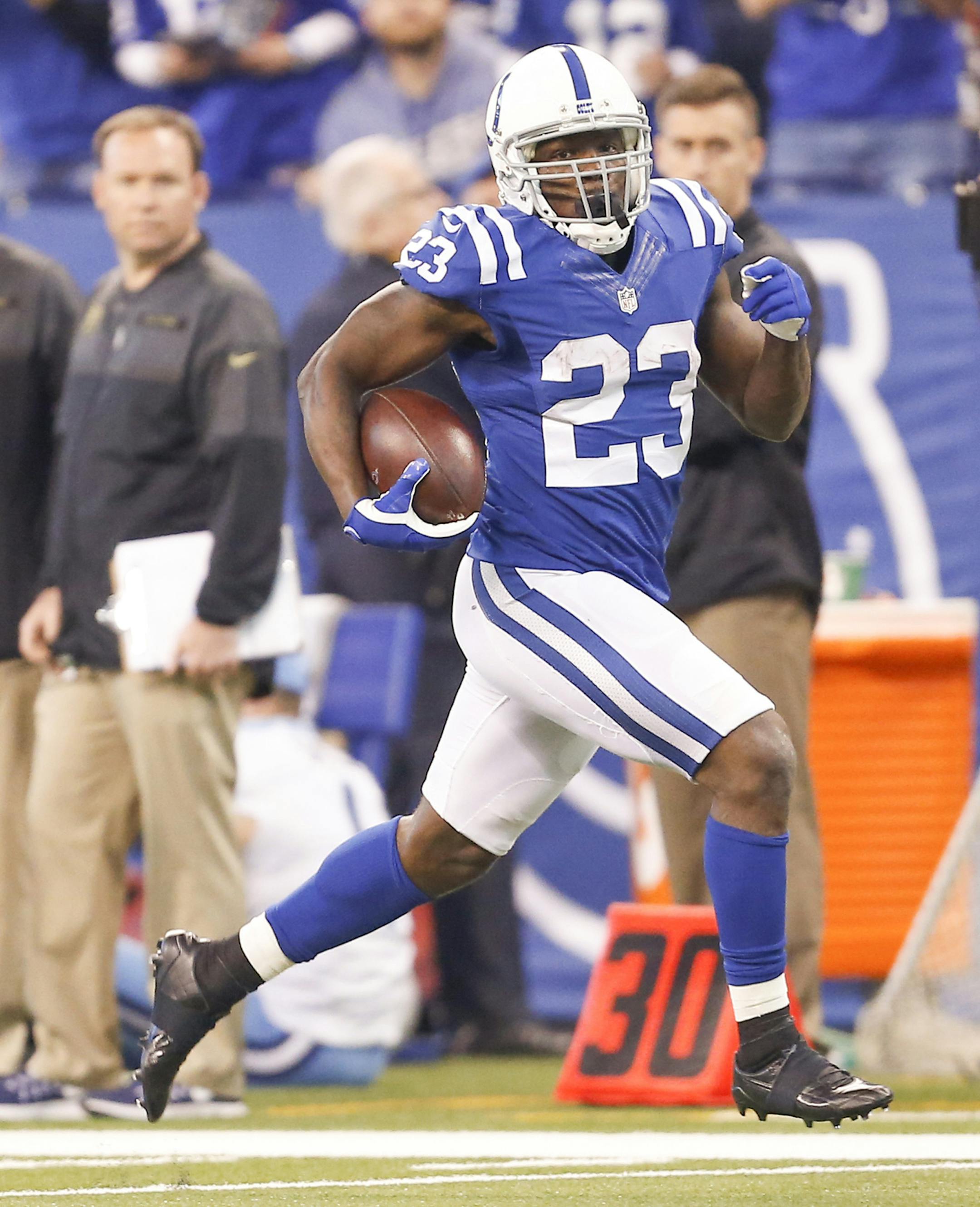 Indianapolis Colts running back Frank Gore (23) runs in open field for a big gain during the first half against the Tennessee Titans on Sunday, Nov. 20, 2016 at Lucas Oil Stadium in Indianapolis, Ind. The Colts won the game 24-17. (Sam Riche/TNS) ORG XMIT: 1193440
