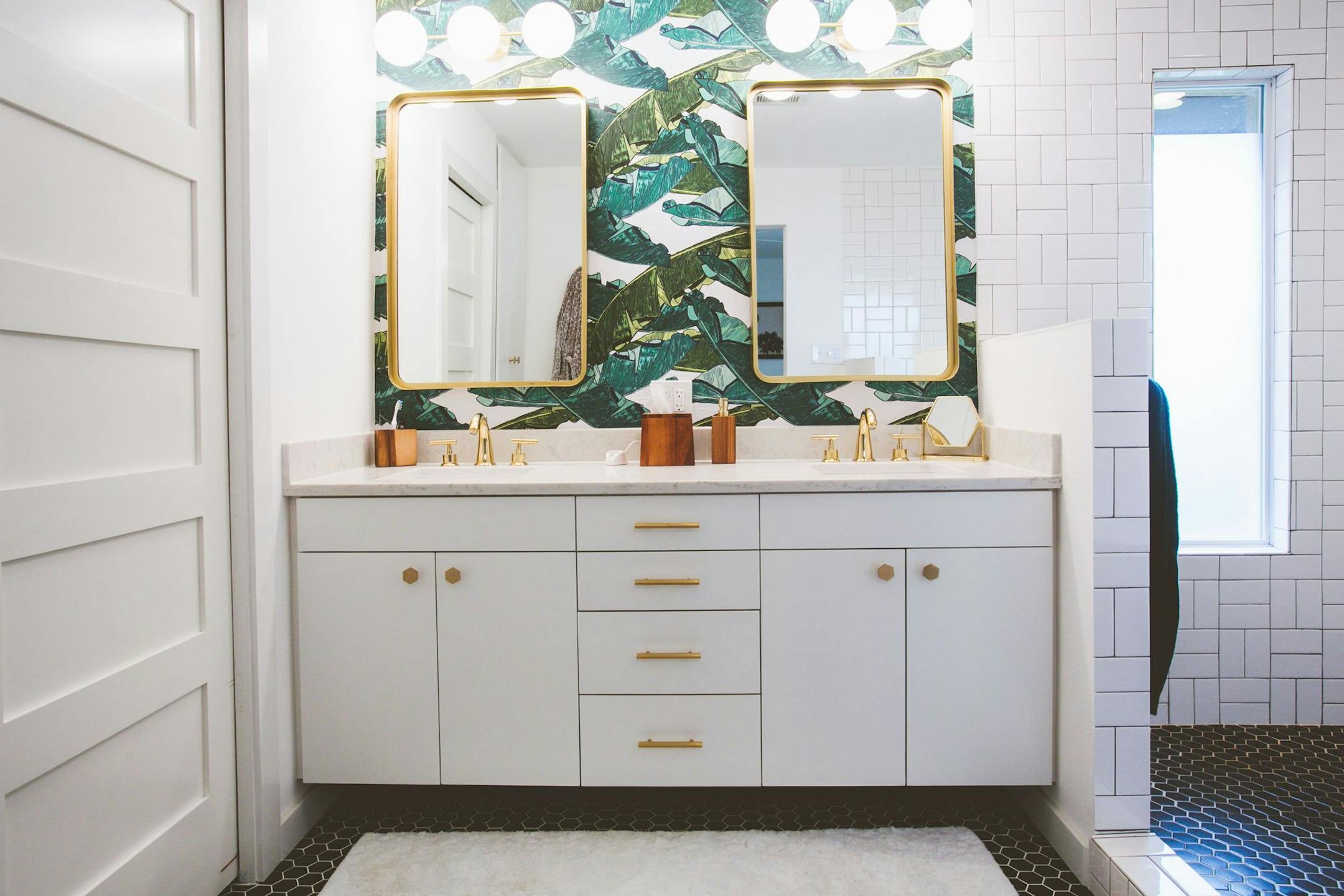 Double floating vanities