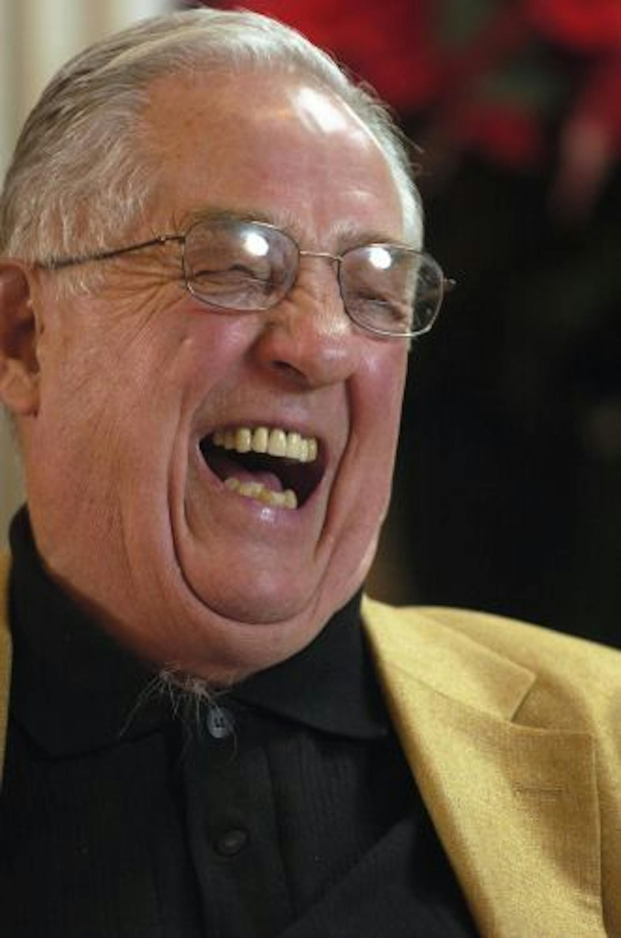 Glen Sonmor (2003 photo)