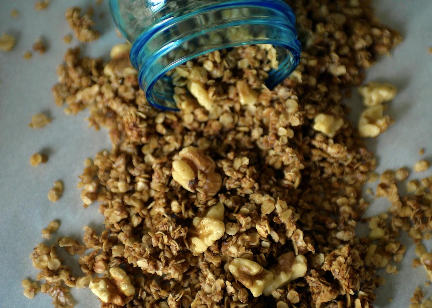 5-minute skillet granola