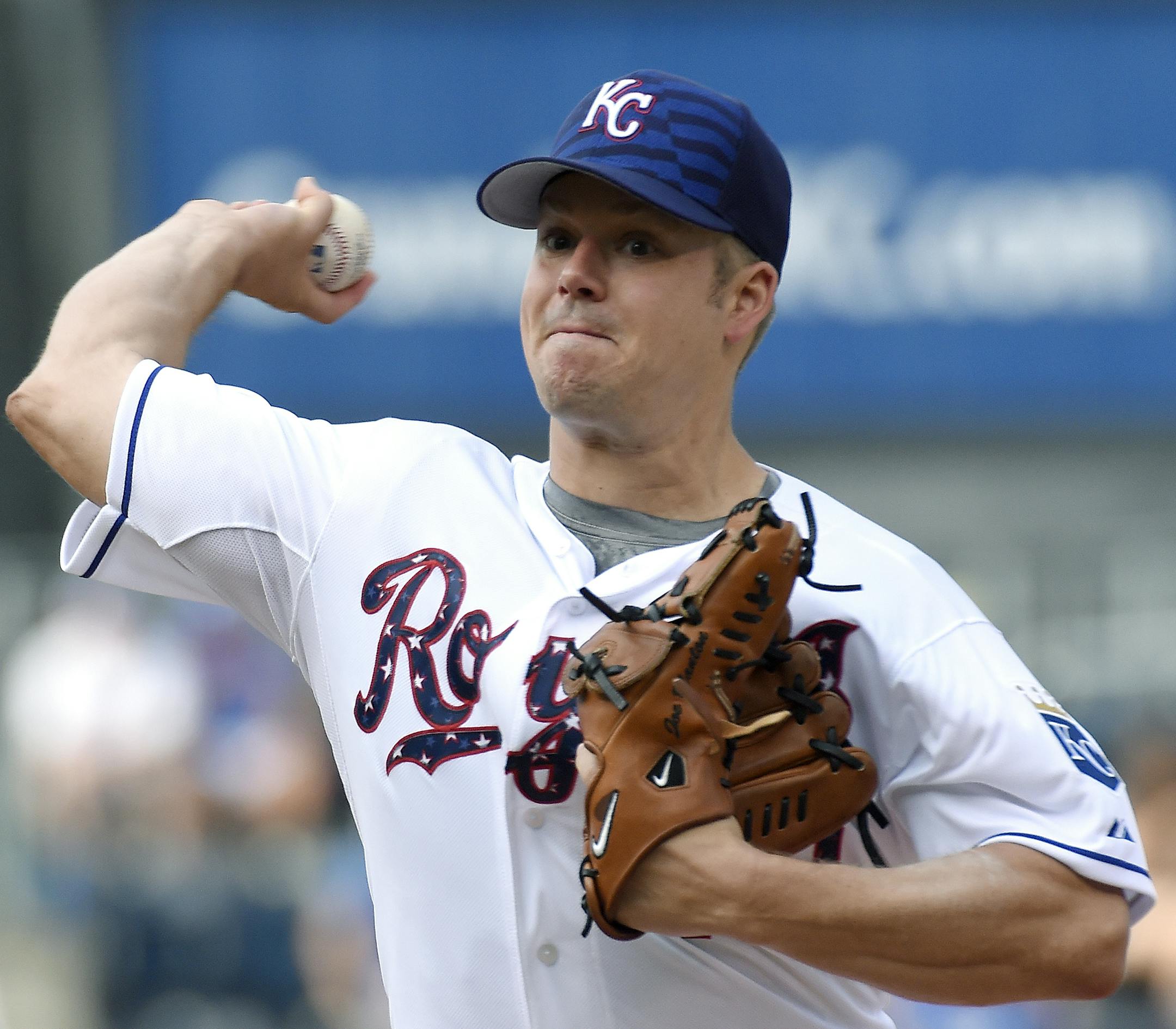 Kansas City Royals pitcher Joe Blanton throws in the first inning against the Minnesota Twins on Saturday, July 4, 2015, at Kauffman Stadium in Kansas City, Mo. (John Sleezer/Kansas City Star/TNS) ORG XMIT: 1170389