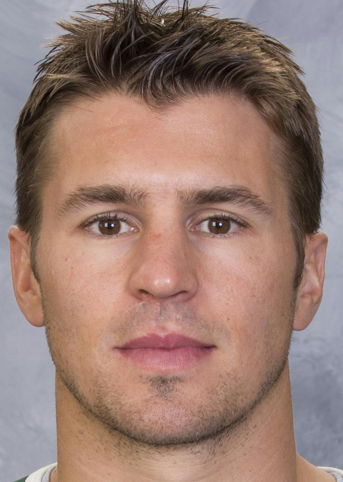 ST. PAUL, MN - SEPTEMBER 14: Zach Parise of the Minnesota Wild poses for his official headshot for the 2017-2018 season on September 14, 2017 at the Xcel Energy Center in St. Paul, Minnesota. (Andy Clayton-King/NHLI via Getty Images) *** Local Caption *** Zach Parise ORG XMIT: 775023707