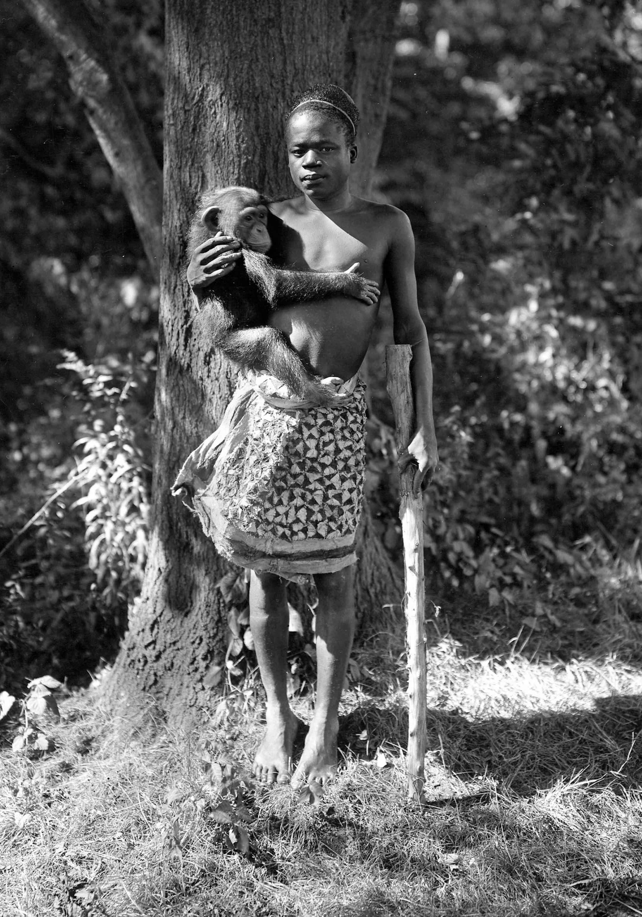 (NYT76) NEW YORK -- Aug. 7, 2006 -- NY-ZOO-PYGMY -- Ota Benga, a Congolese pygmy, posing at the Bronx Zoo in 1906. (Courtesy of Wildlife Conservation Society/The New York Times) ONLY FOR USE WITH NYT STORY ENTITLED NY-ZOO-PYGMY BY MITCH KELLER -- ALL OTHER USE PROHIBITED. -- NO SALES ORG XMIT: NYT76