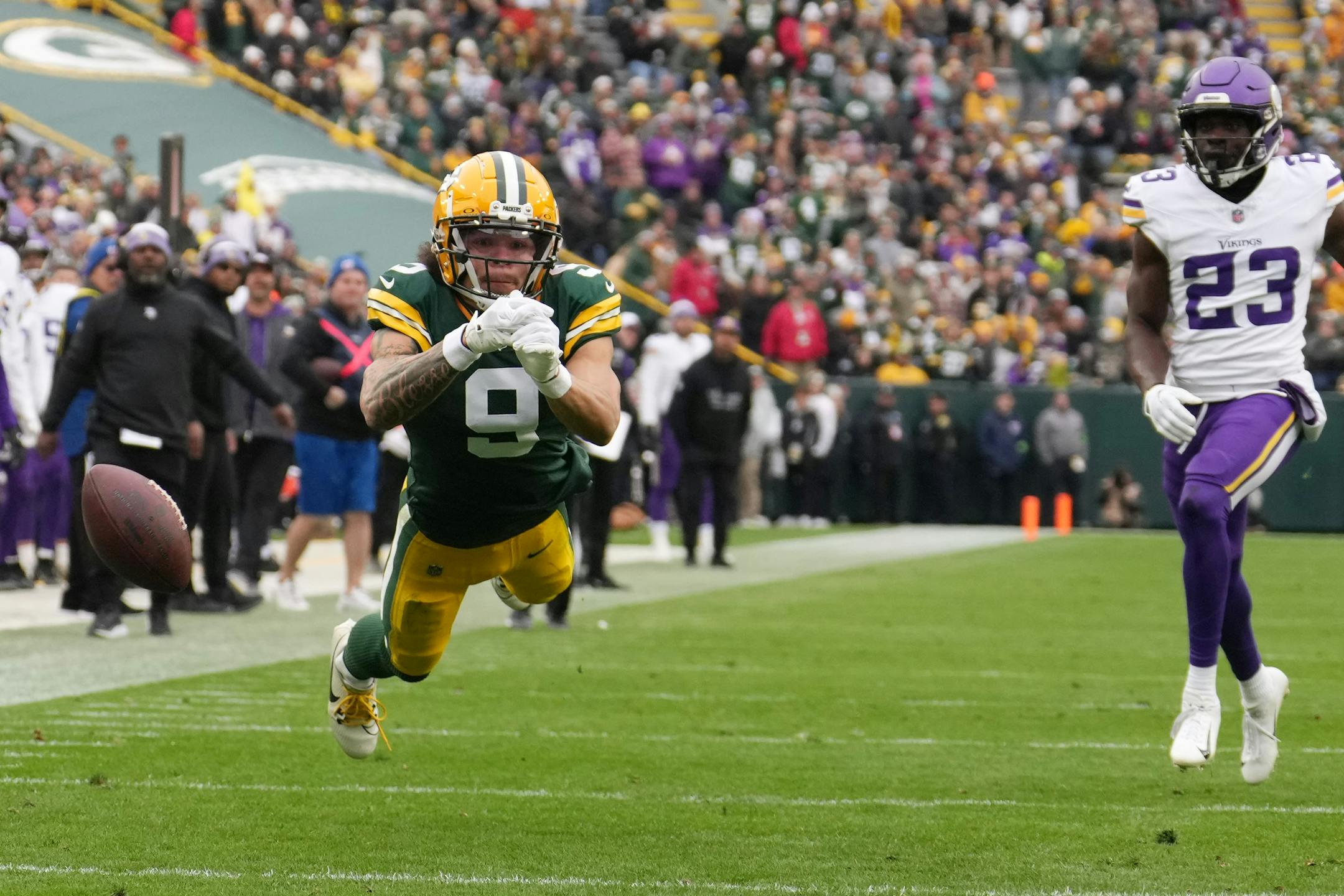 Green Bay Packers wide receiver Christian Watson (9) is unable to complete a pass late in the fourth quarter of an NFL game between the Minnesota Vikings and the Green Bay Packers Sunday, Oct. 29, 2023 at Lambeau Field in Green Bay, Wis. ] ANTHONY SOUFFLE • anthony.souffle@startribune.com