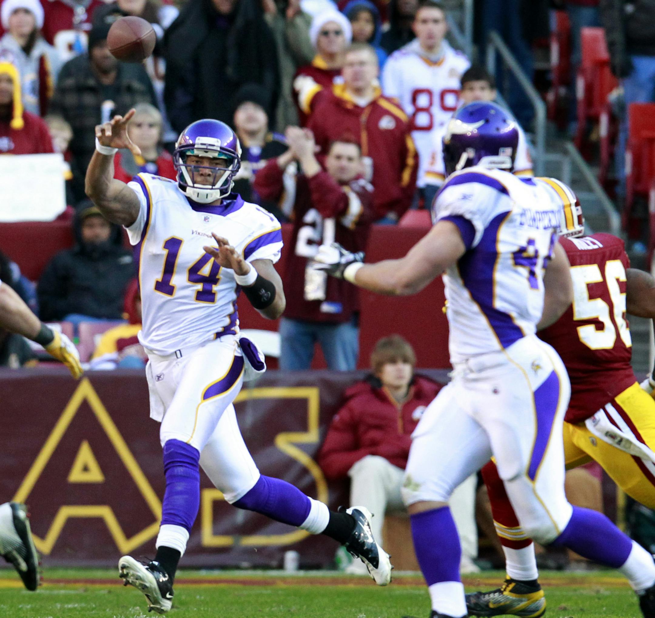 Joe Webb (14) attempted a pass in the fourth quarter. ] CARLOS GONZALEZ cgonzalez@startribune.com, December 24, 2011, FedEx Field, Landover, MD, NFL, Minnesota Vikings vs. Washington Redskins ORG XMIT: MIN2013110613424528