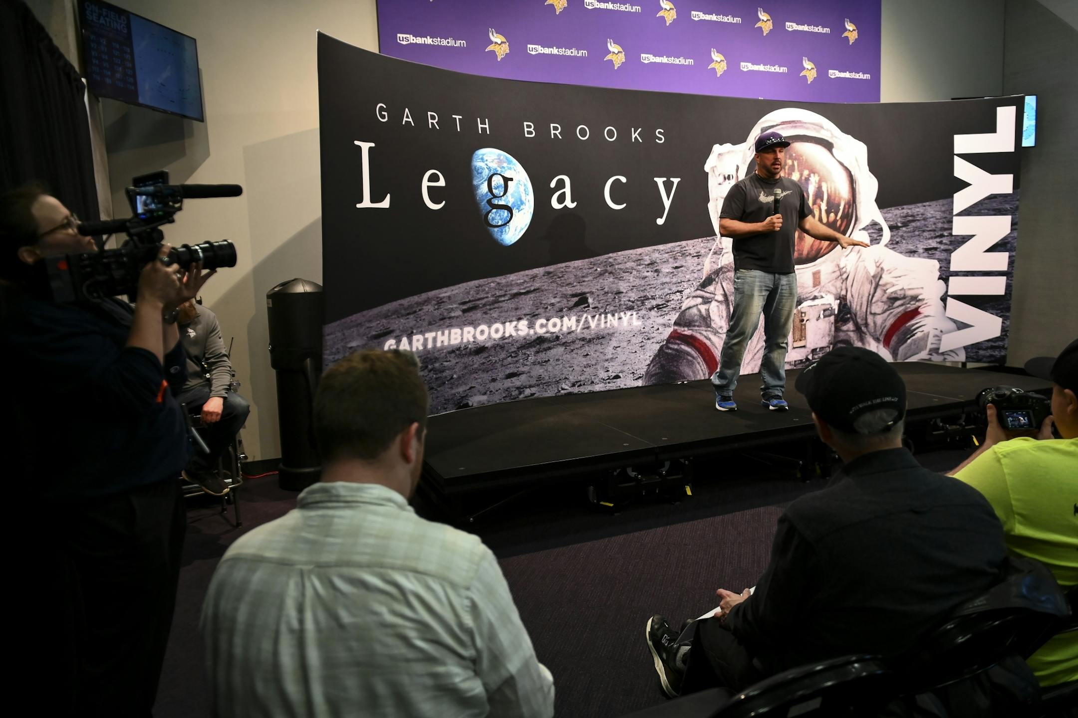 Garth Brooks spoke to the media Friday.