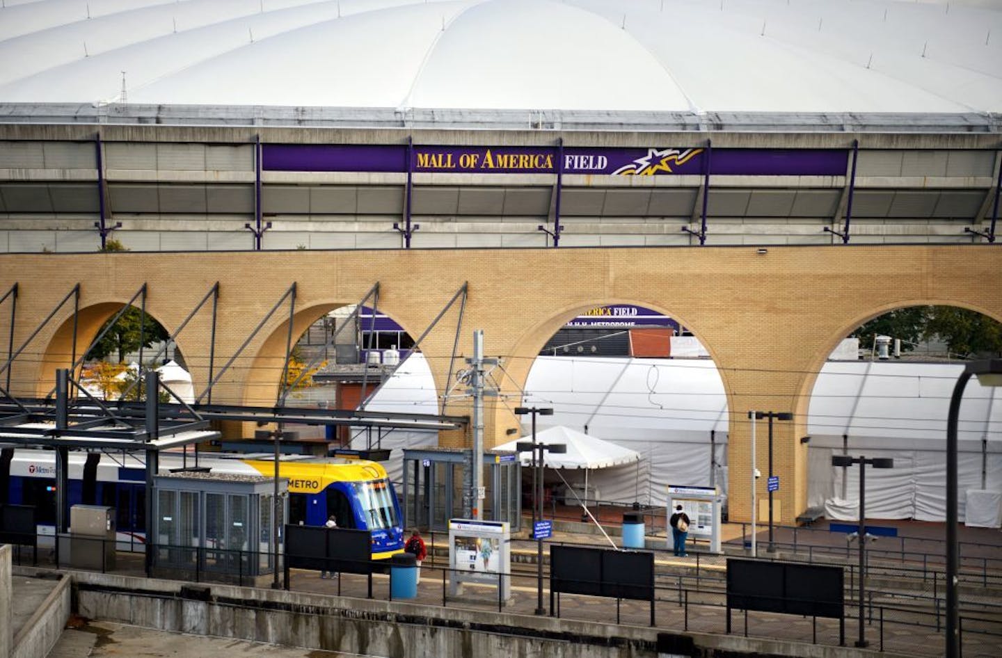 The owner of the Downtown East parcel outside the Metrodome has reached a deal with the Minnesota Sports Facilities Authority for the purchase of the property.