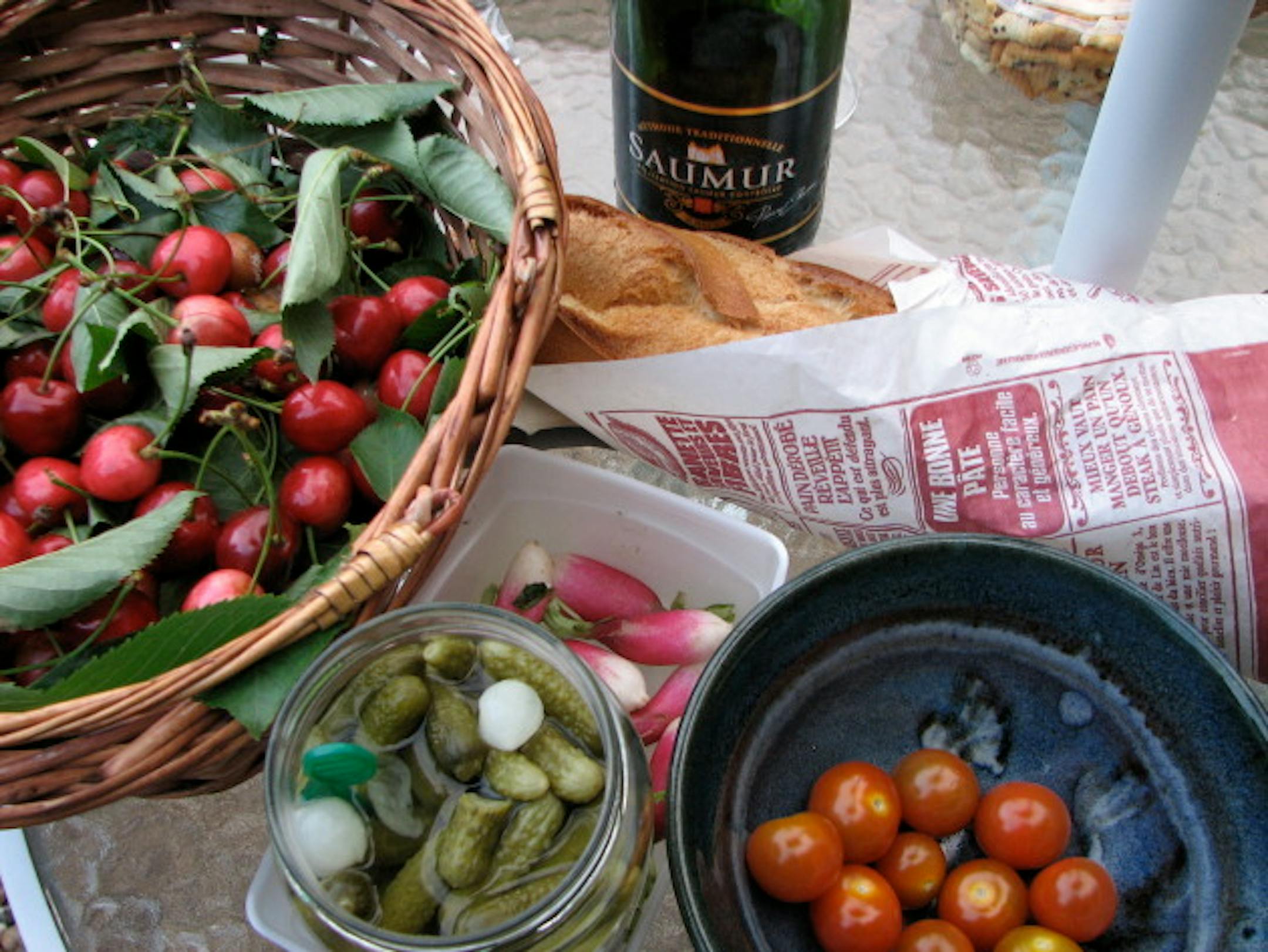 Even a simple garden picnic can be enhanced by a nice wine pairing ...