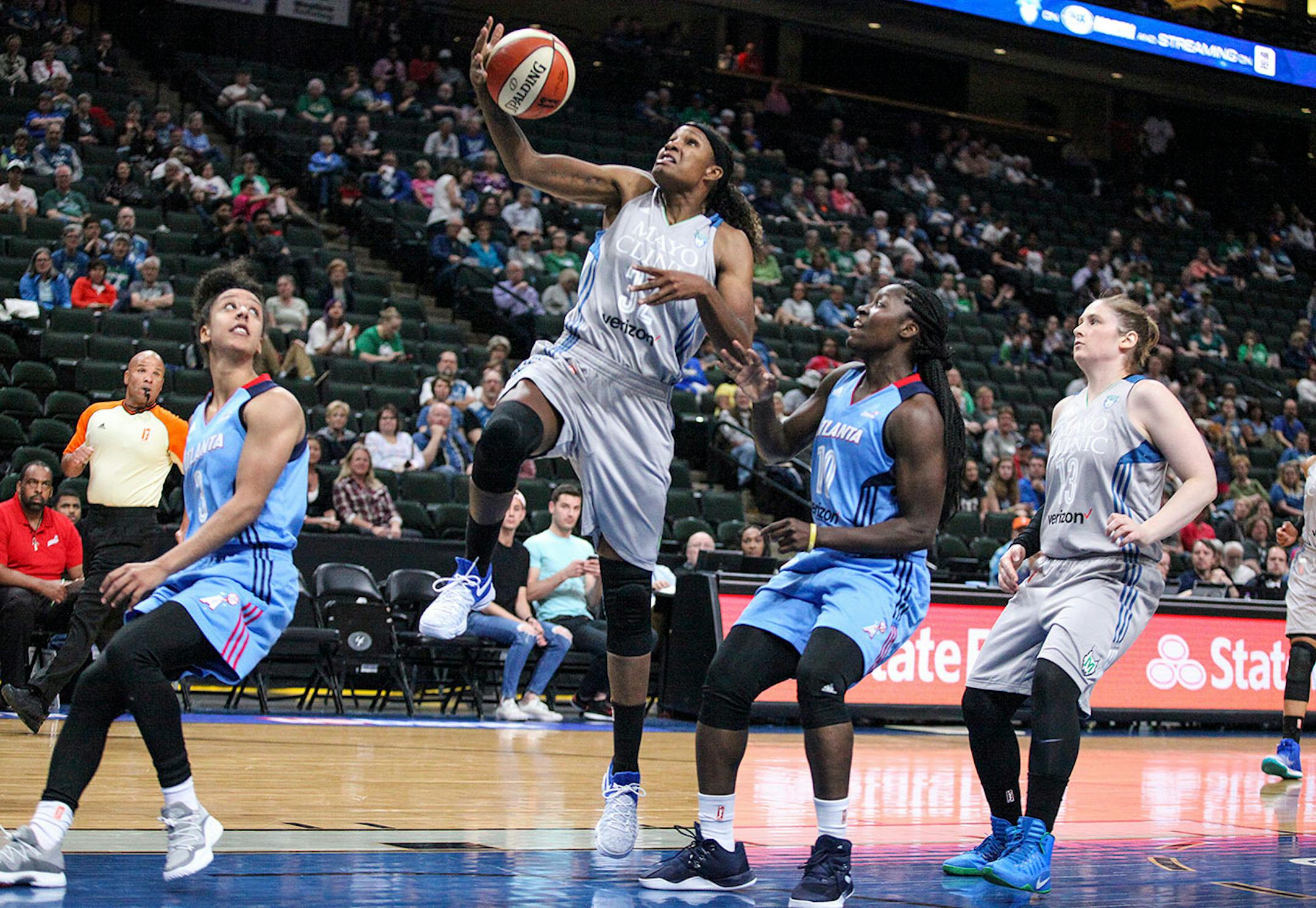 Lynx forward Rebekkah Brunson scored on a layup in the first period.
