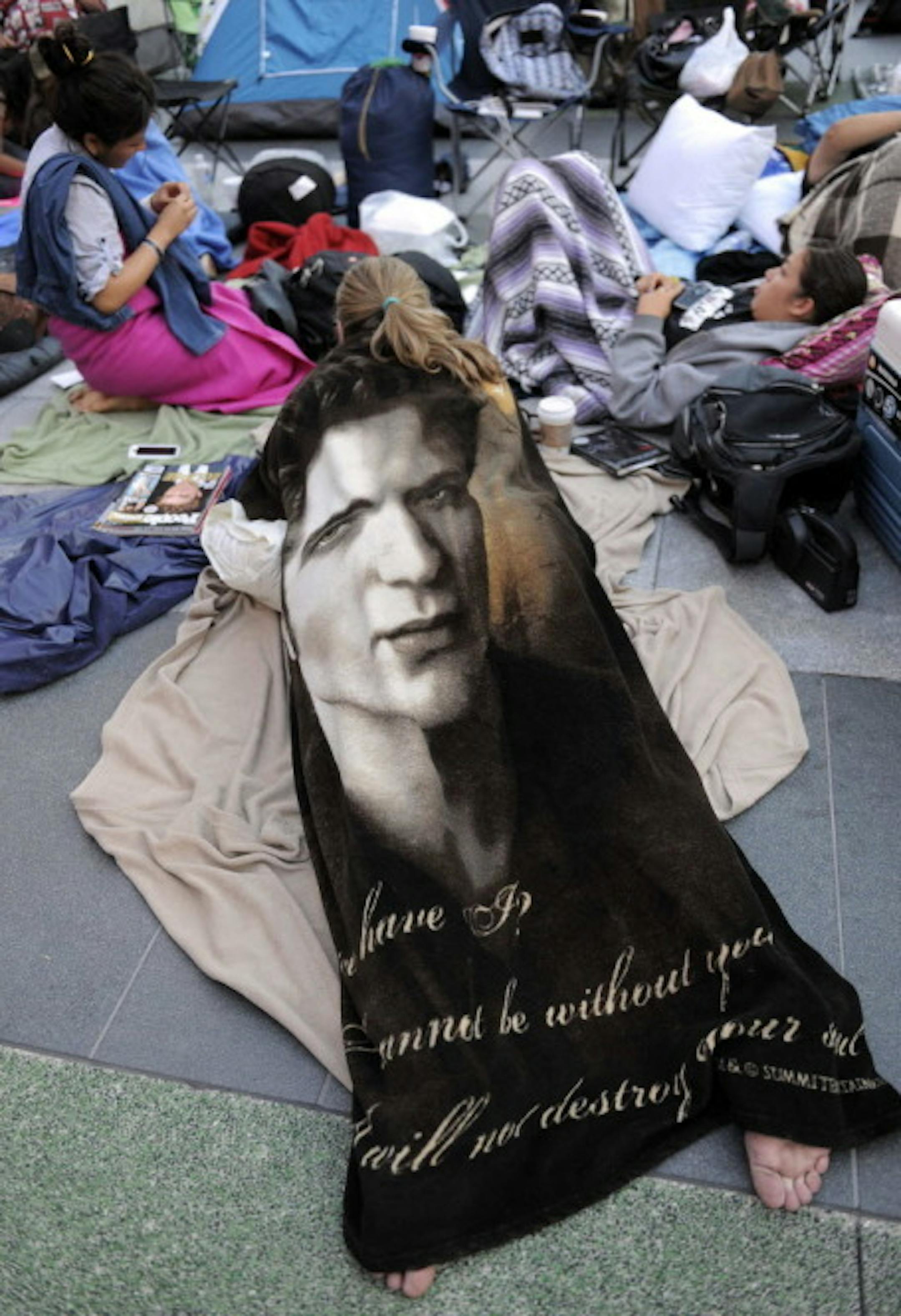 Fans await the "Eclipse' preview Thursday. Photo: AP