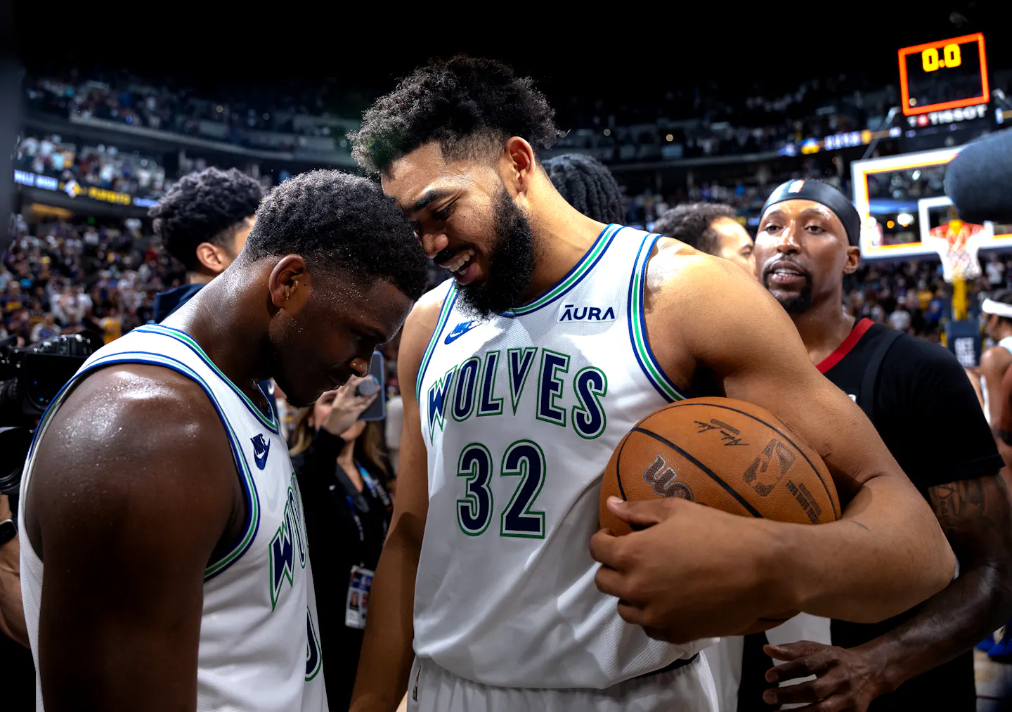 The keys to Game 1; Rally Sausage returns; Sam Darnold on J.J. McCarthy - Vimarsana News