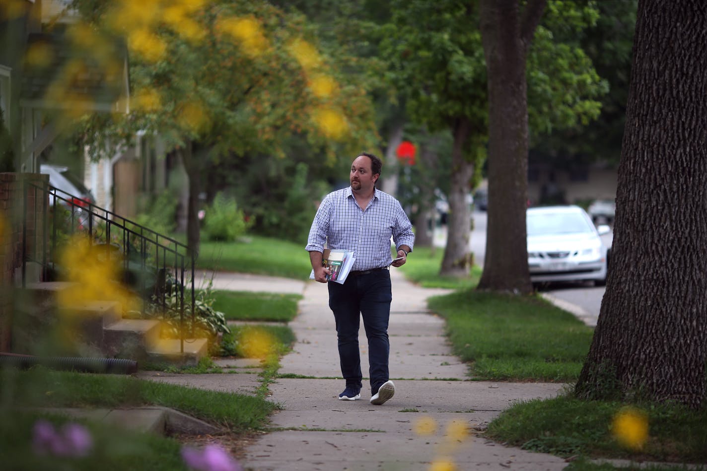 Third ward City Council candidate Steve Fletcher knock on doors in northeast Sunday August 13, 2017 in Minneapolis, MN. ] JERRY HOLT &#xef; jerry.holt@startribune.com