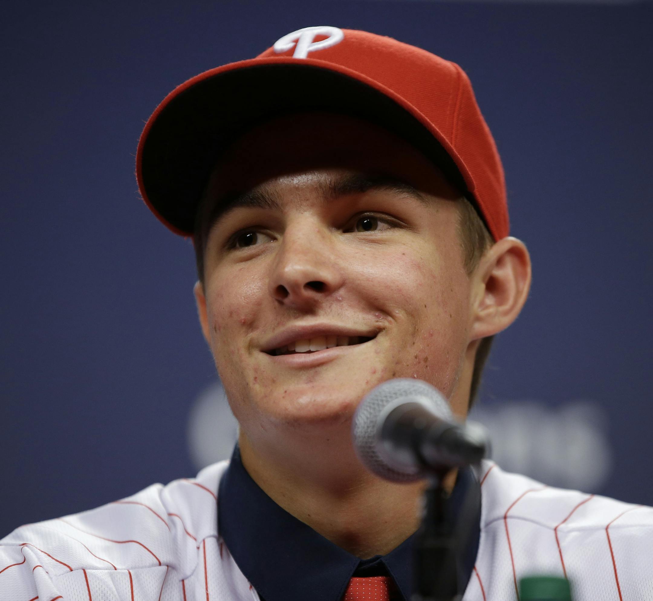Mickey Moniak, the Philadelphia Phillies' first overall selection in 2016 MLB draft, smiles during a baseball news conference at Citizens Bank Park, Tuesday, June 21, 2016, in Philadelphia. (AP Photo/Matt Slocum) ORG XMIT: OTKMS1095
