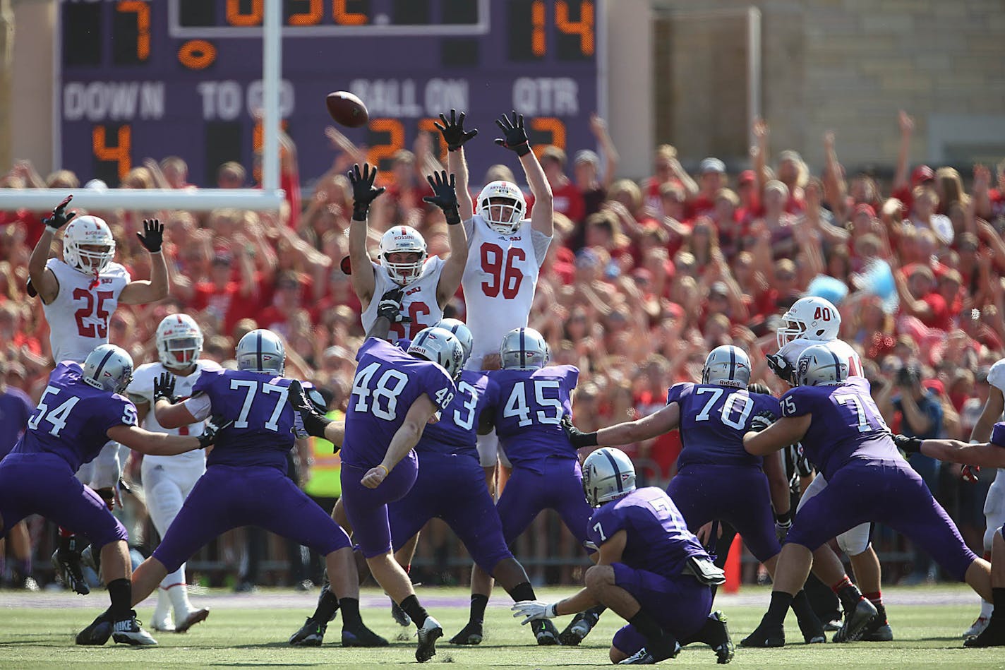 St. Thomas place kicker Paul Graupner missed a field goal attempt in the first half. ] JIM GEHRZ &#xe2;&#x20ac;&#xa2; jgehrz@startribune.com / St. Paul, MN / Sept. 27, 2014 / 1:00 PM / BACKGROUND INFORMATION: St. Thomas University played St. John&#xe2;&#x20ac;&#x2122;s University in MIAC matchup at O&#xe2;&#x20ac;&#x2122;Shaughnessy Stadium. St. John&#xe2;&#x20ac;&#x2122;s won the game by a score of 24-14.